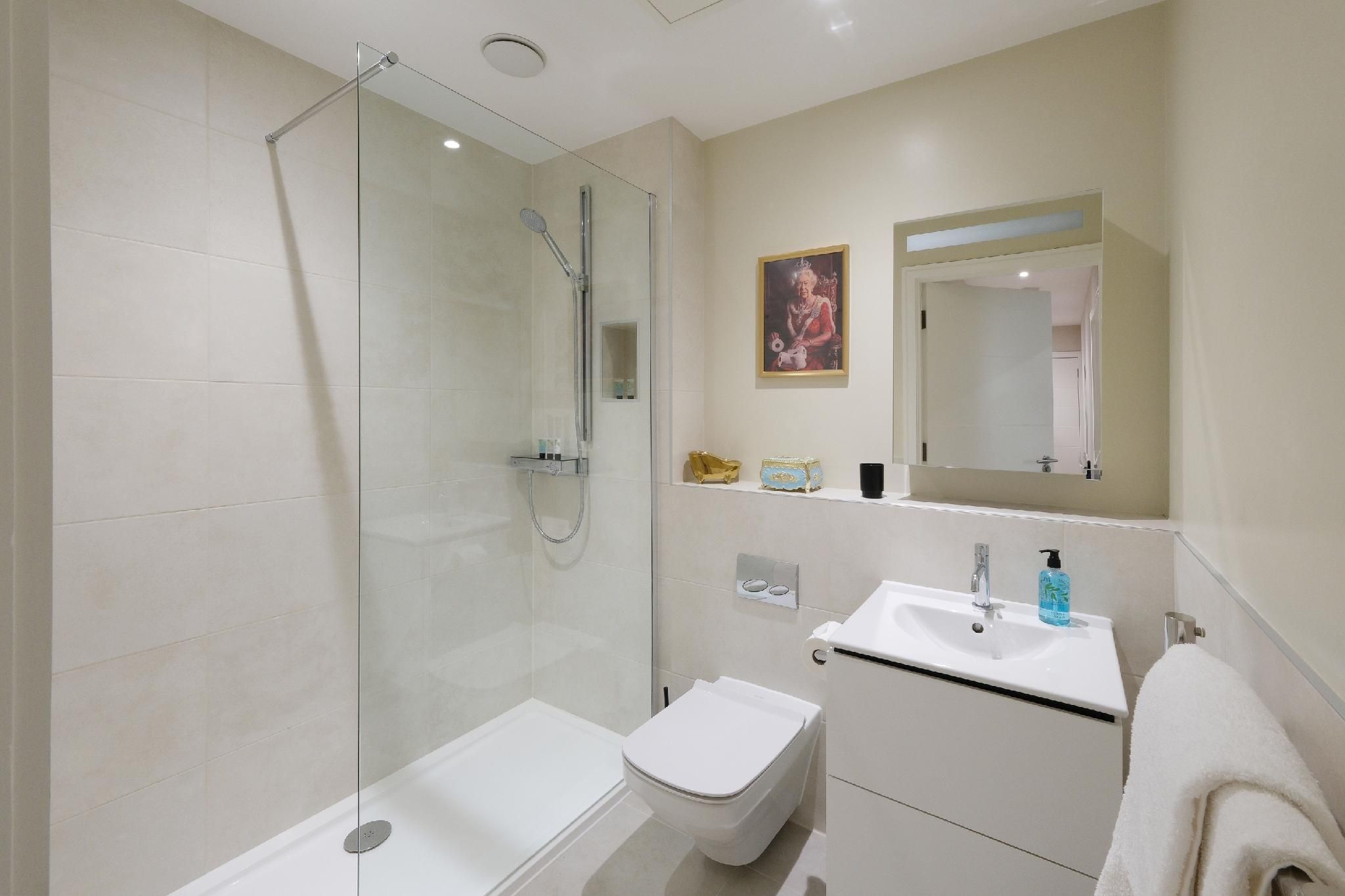 John Street City-Apartment-Private Bathroom