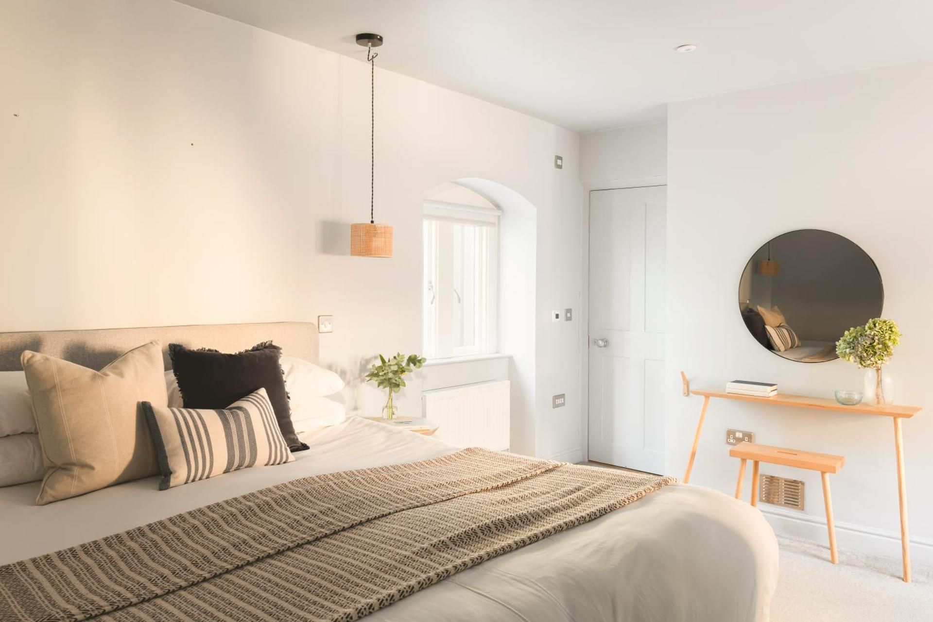 St Catherine's Hospital - Curated Property DELUXE APARTMENT