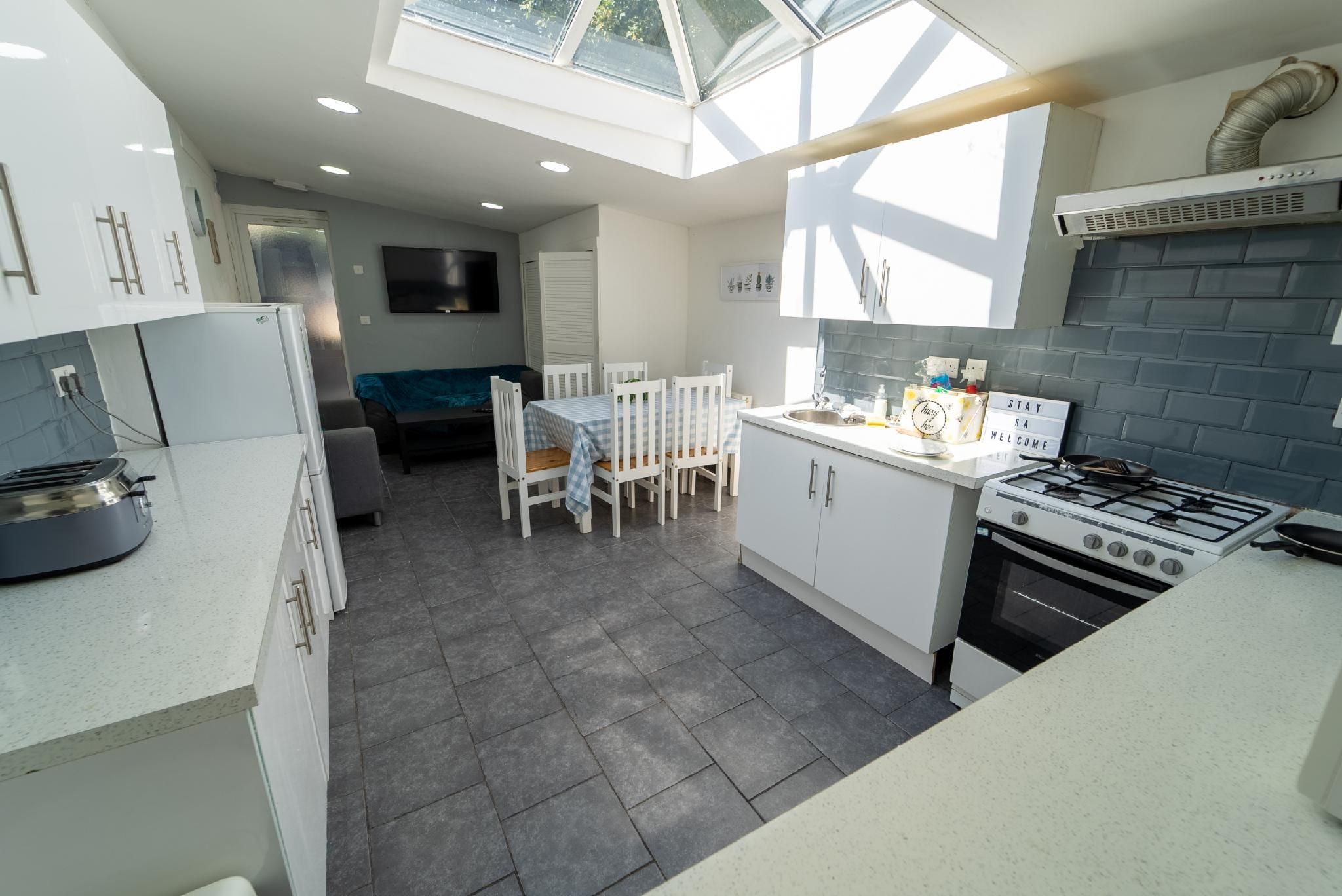 47c30c0045ffbda6a59e7bf96e9549f7