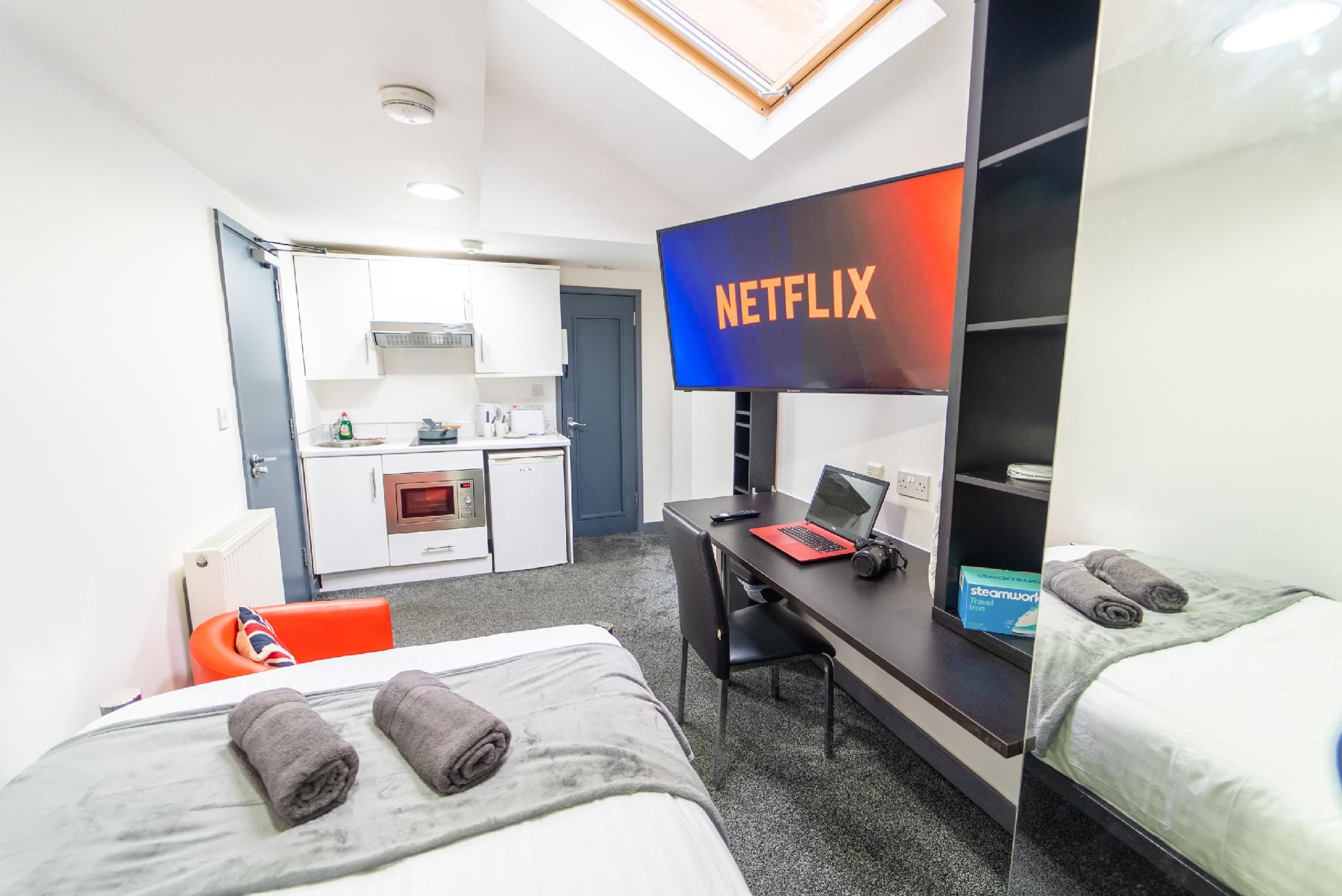 Studio-Standard-Ensuite with Shower-Studio 2