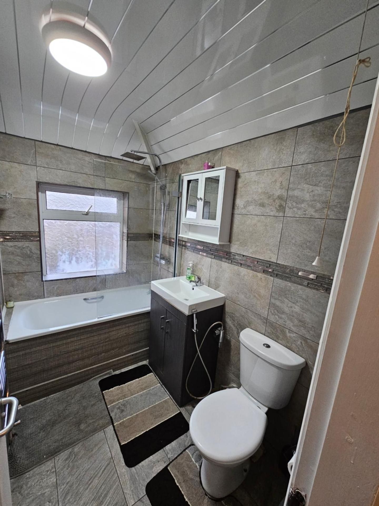 Single Room with Shared Bathroom
