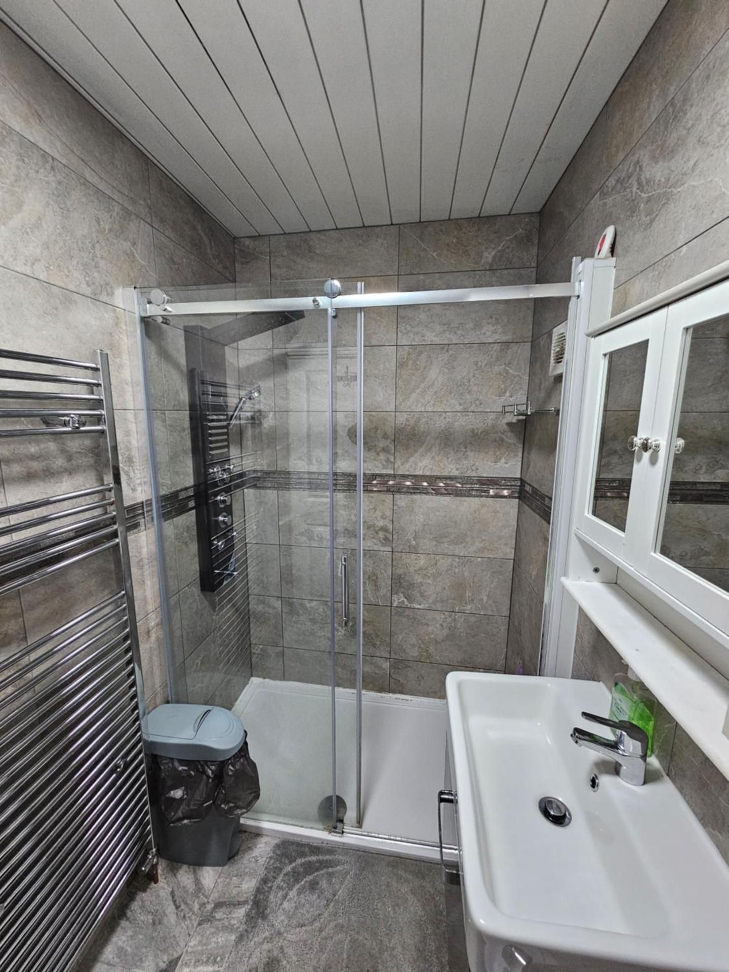 Triple Room with Private Bathroom
