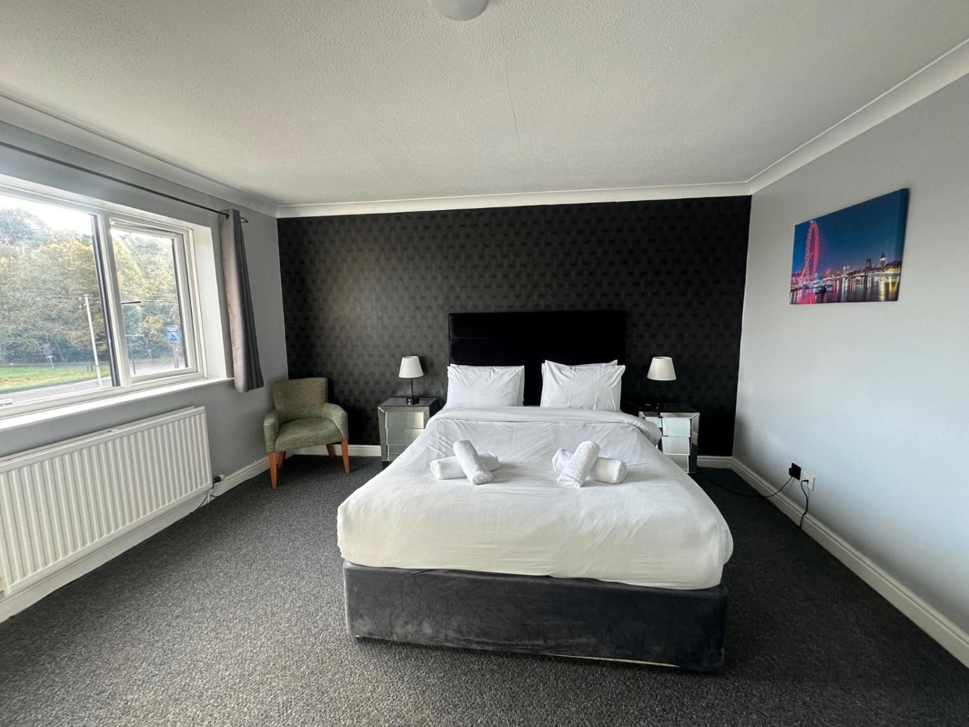 Standard Double Room with Shared Bathroom