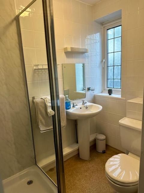 Single Room With Private Bathroom