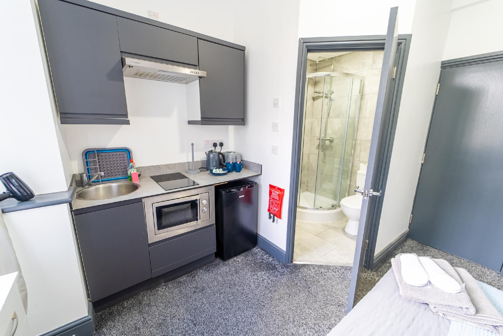 Studio-Standard-Ensuite with Shower-Studio 1