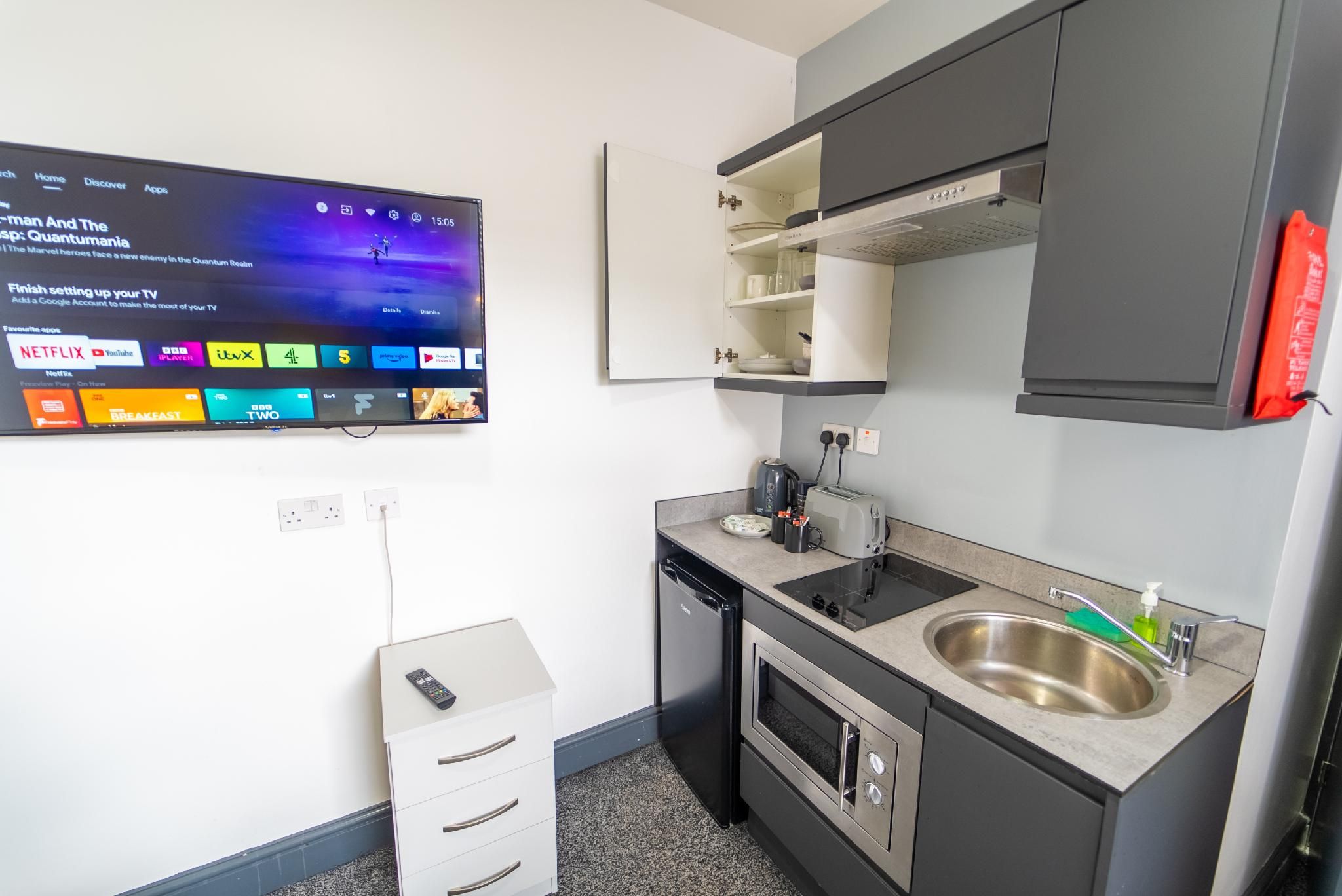 Studio-Standard-Ensuite with Shower-Studio 6