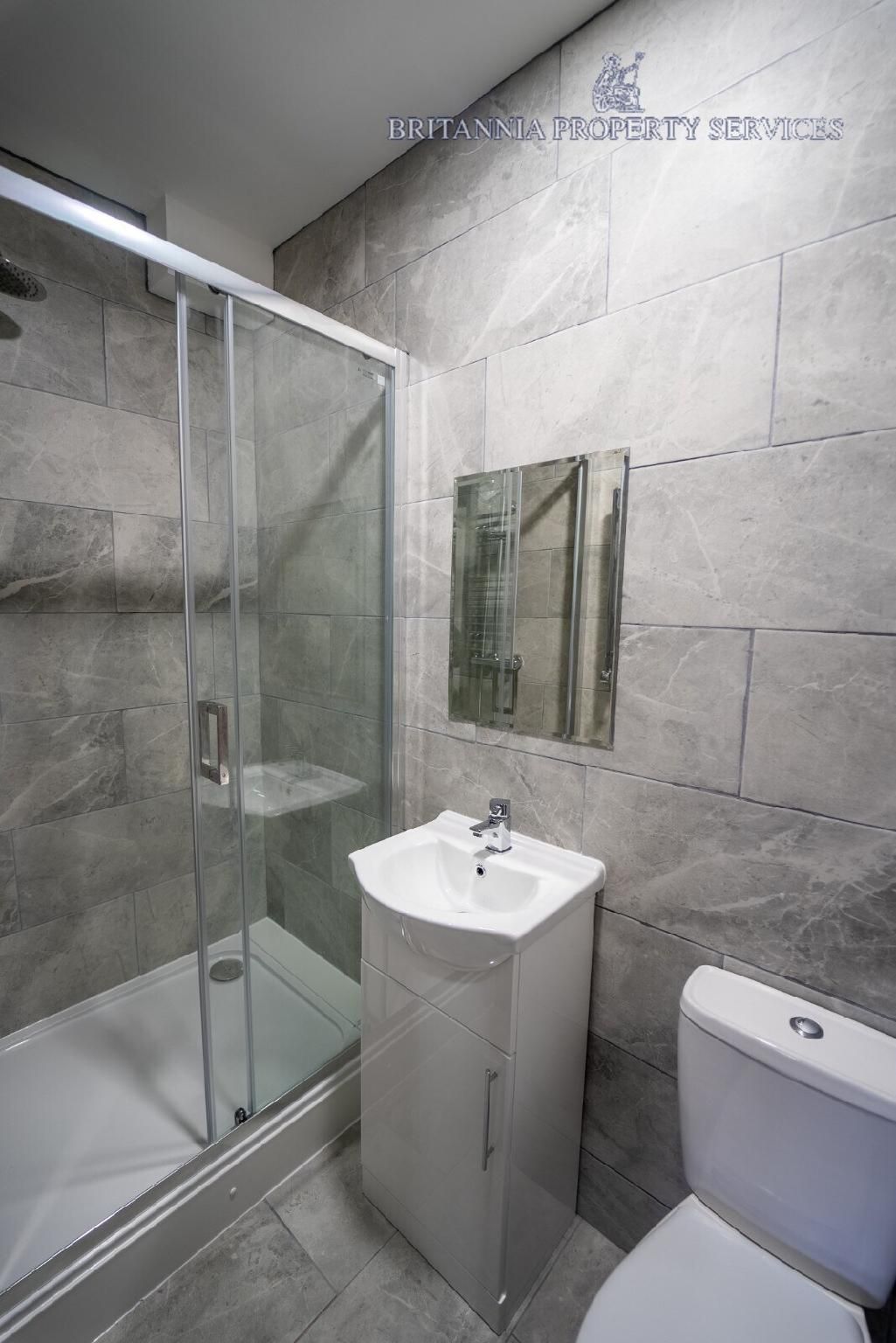 Studio-Standard-Ensuite with Shower-Studio 7