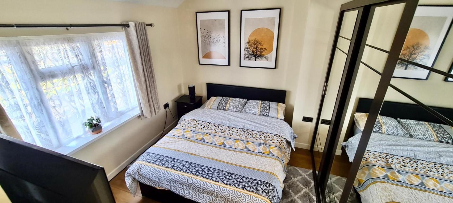 Guest House Rooms Birmingham King Room 2