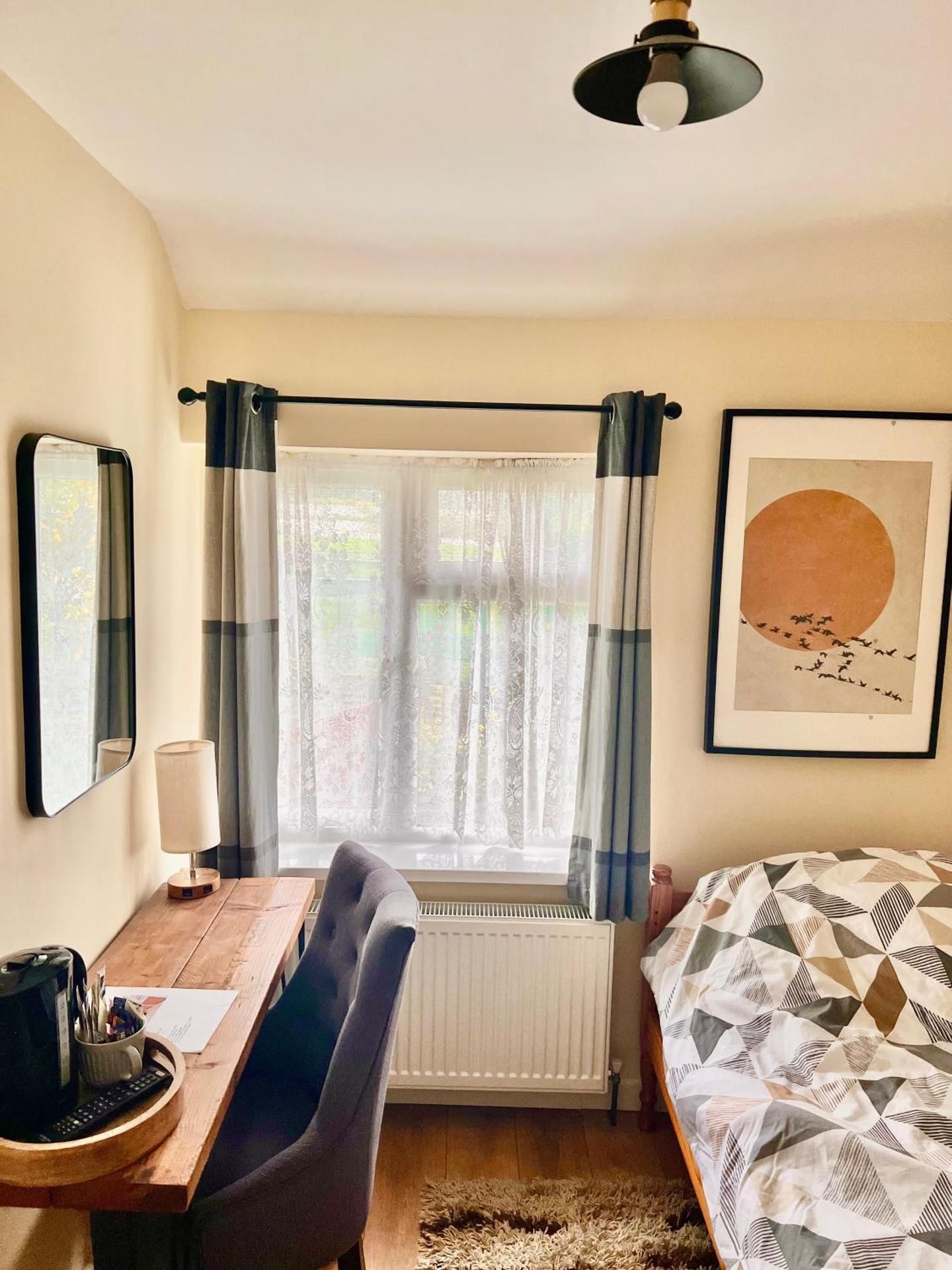 Guest House Rooms Birmingham Economy Single Room 2