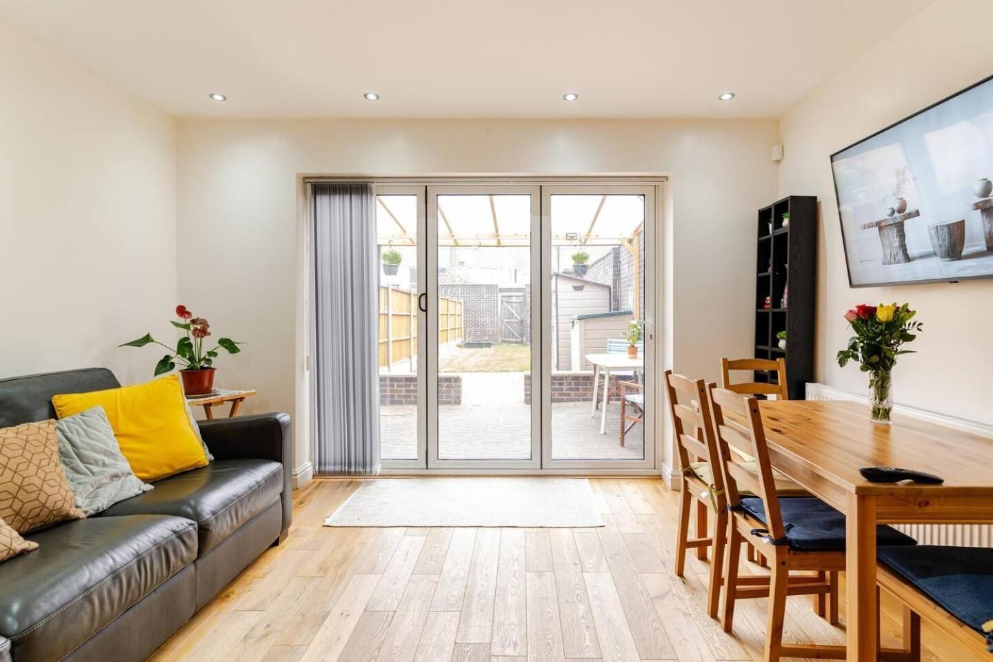 Double Room with Shared Bathroom