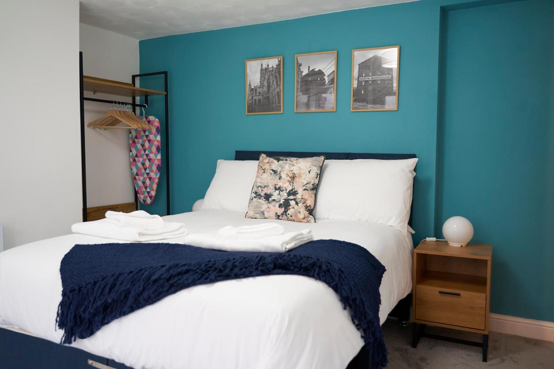 One-Bedroom Apartment with Garden