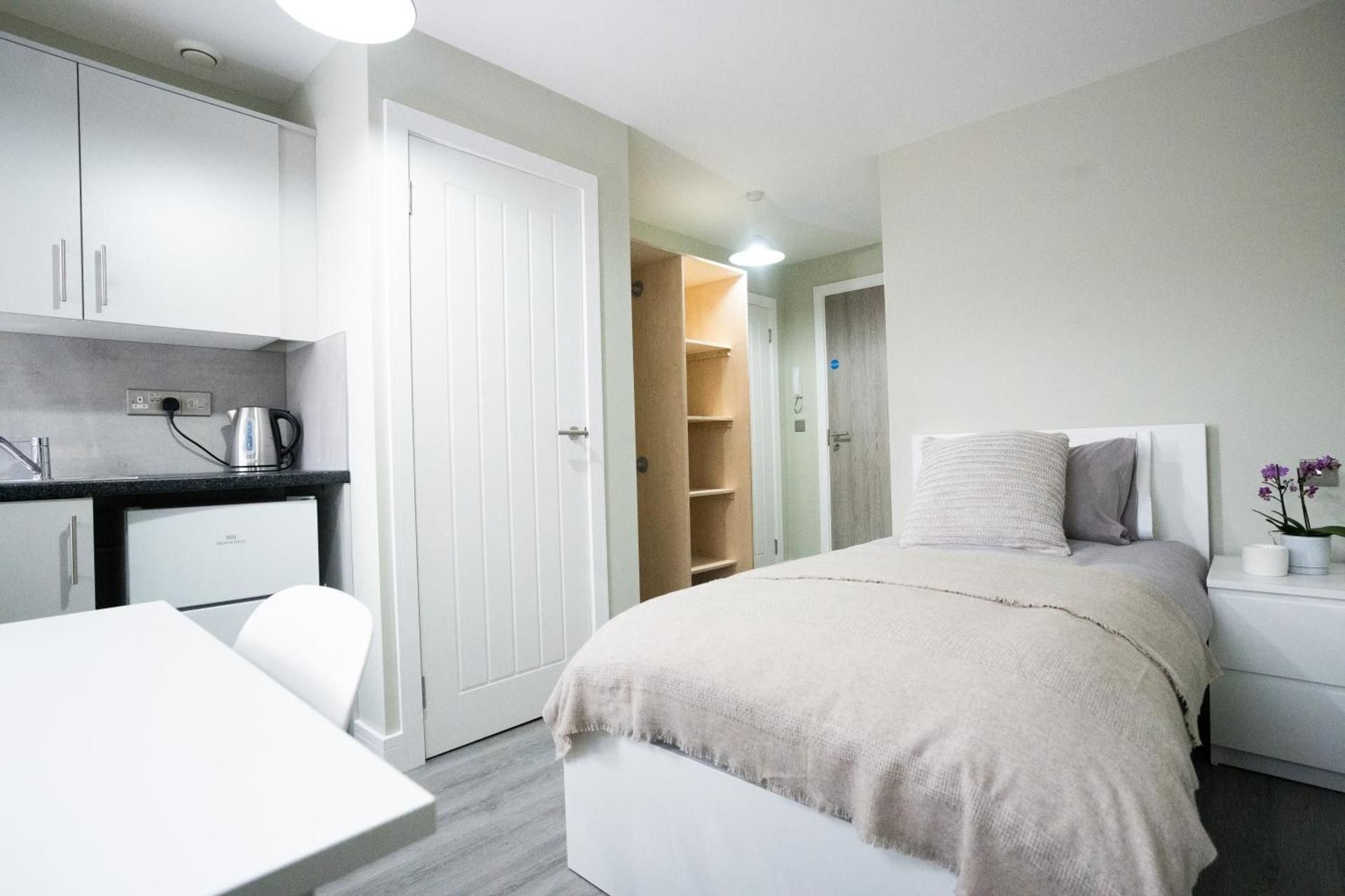 Single Room With Private Bathroom