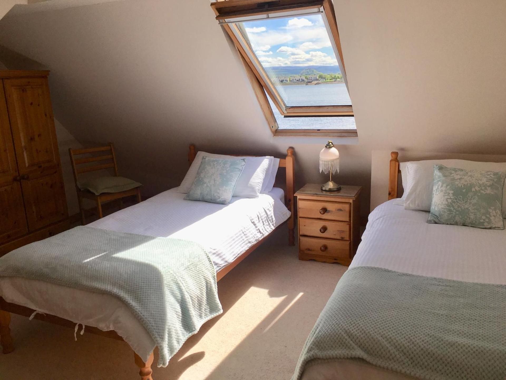 White Cottage B&B Twin Room with Sea View