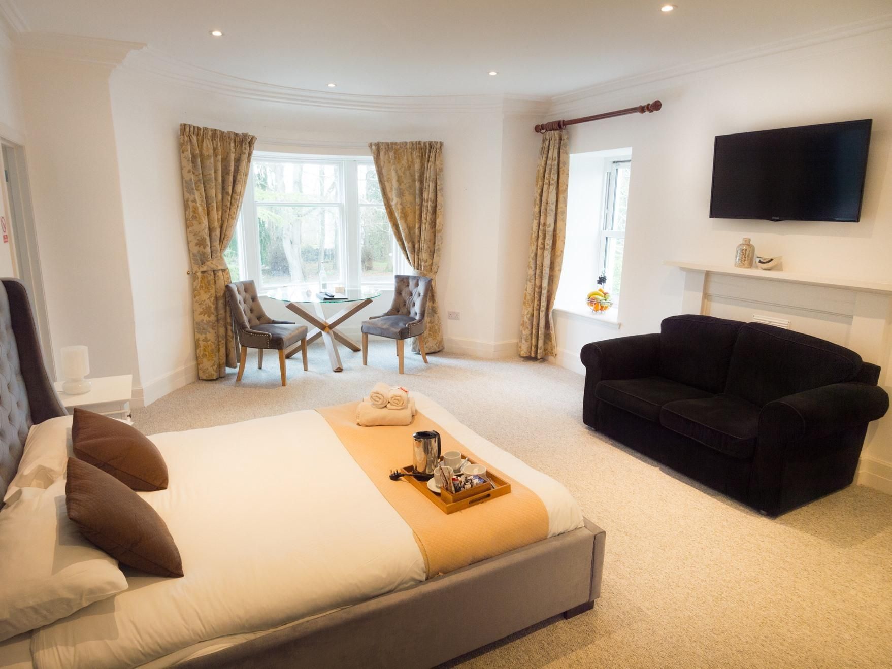 Queen-Superior-Ensuite with Shower