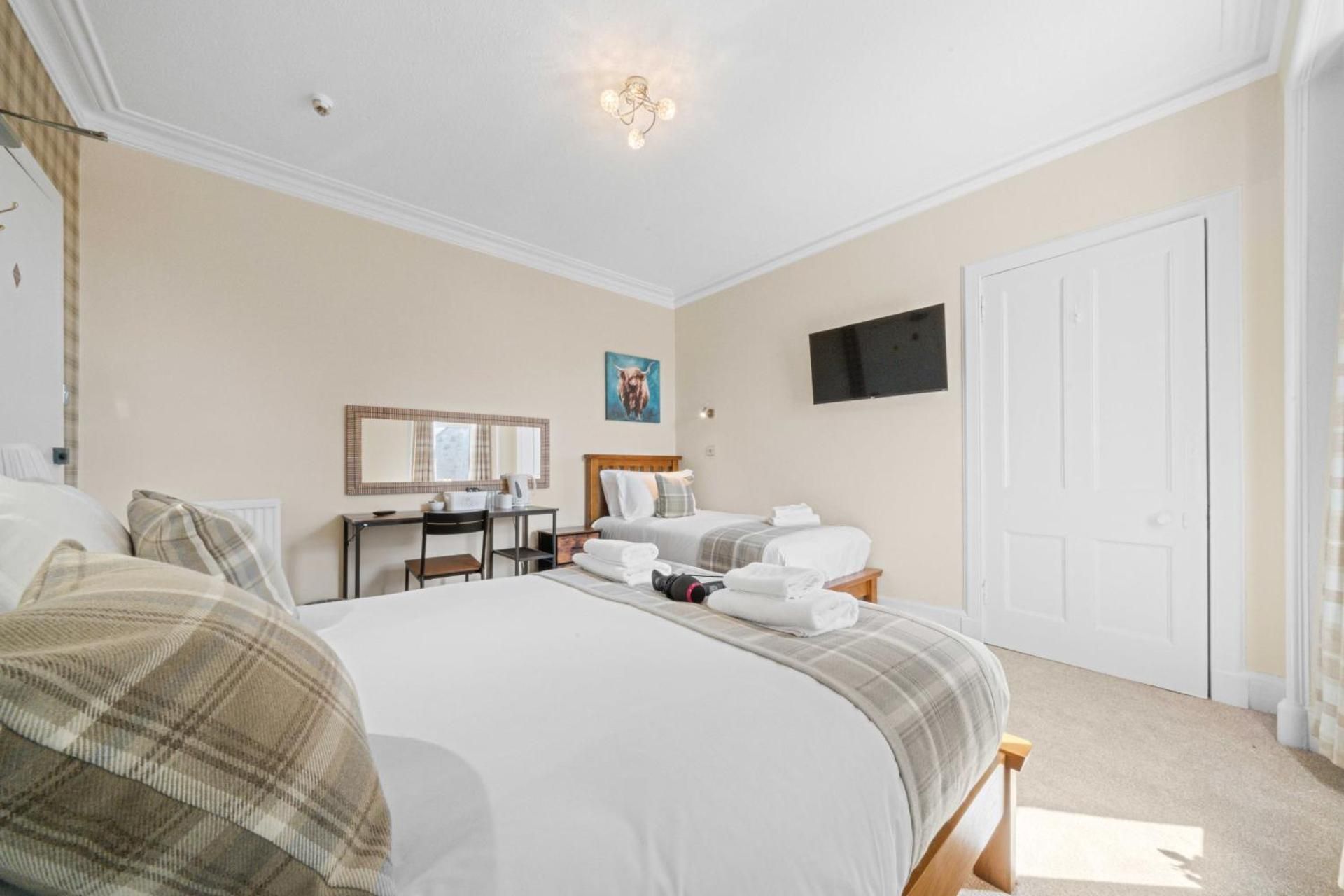 Triple Room with Private Bathroom