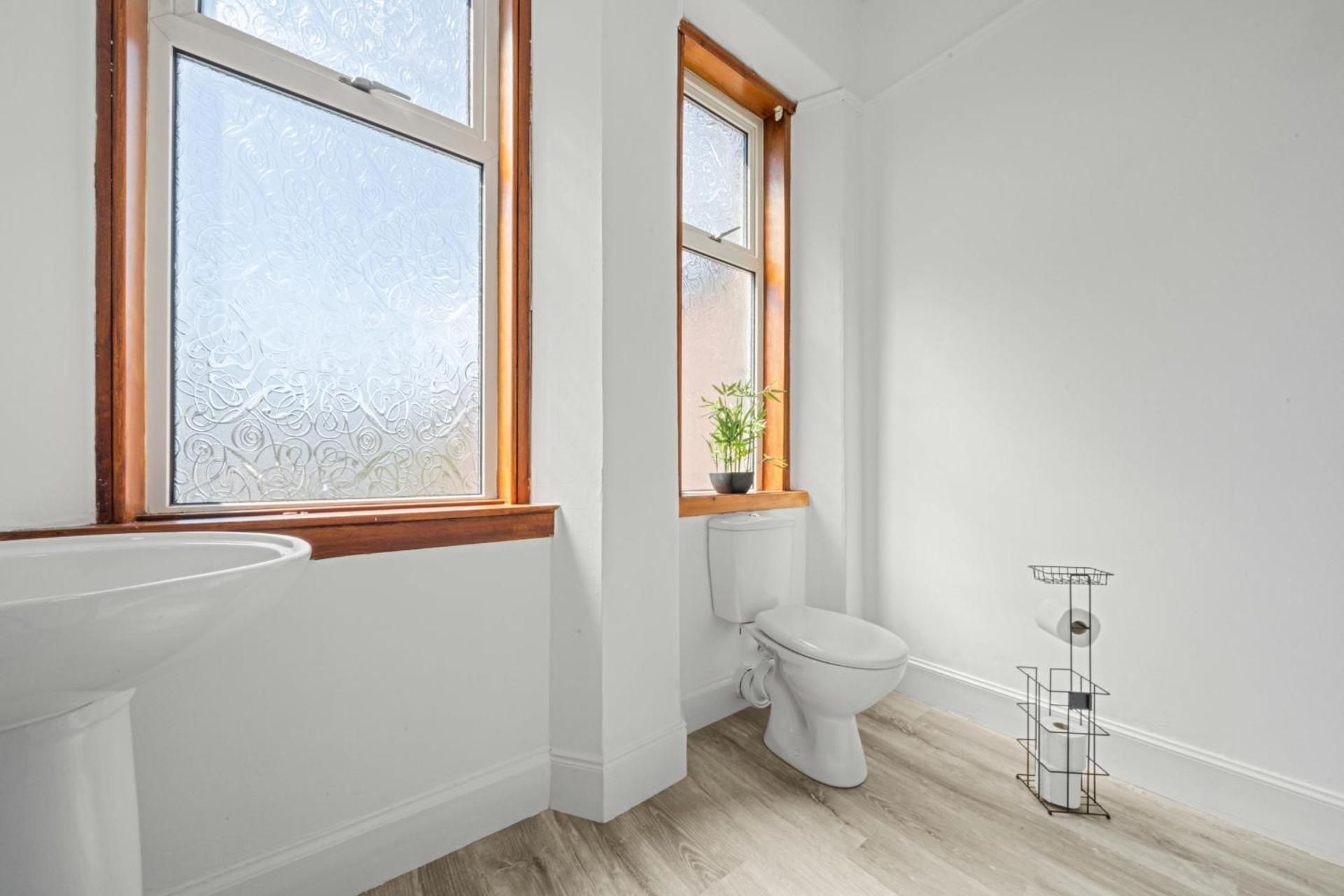 Single Room with Private External Bathroom