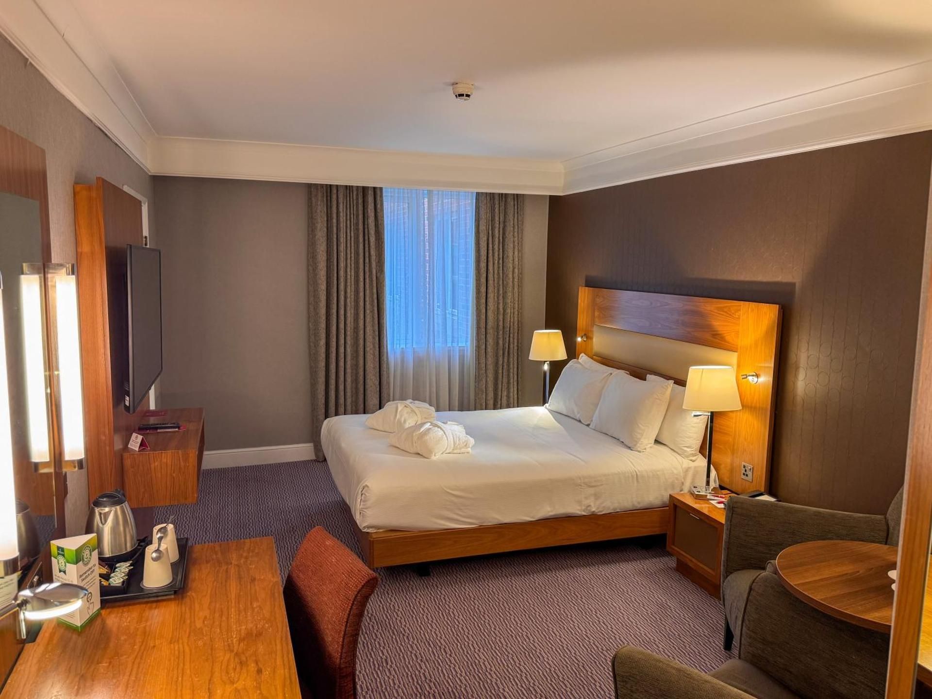 Deluxe Queen Room
