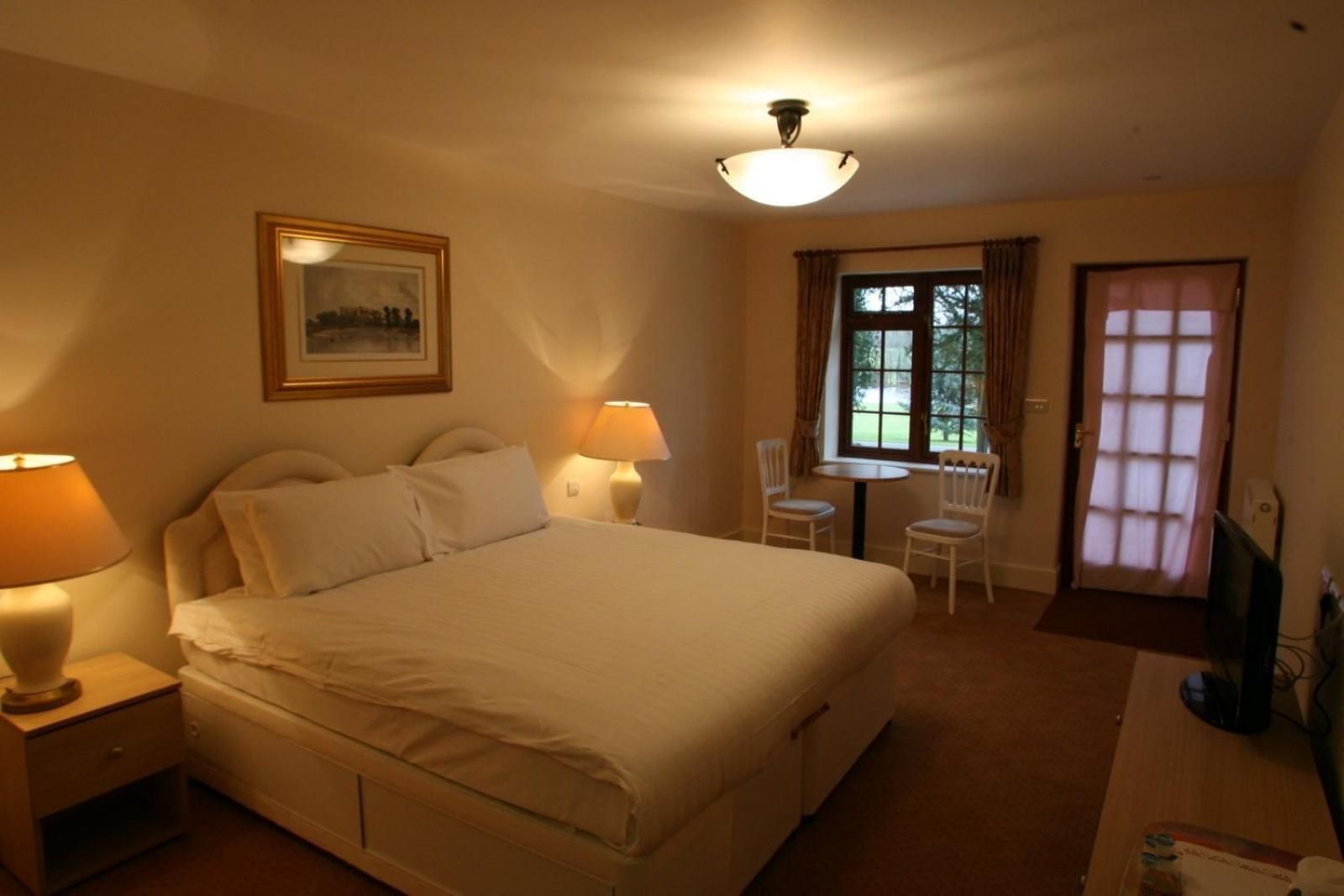 Twin Room with Lake View