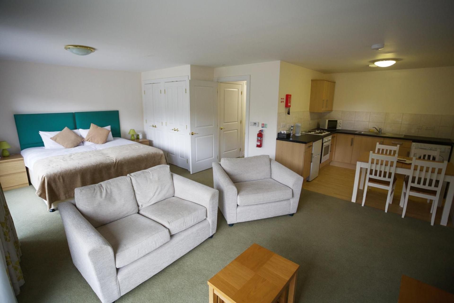 Pavilion Lodge