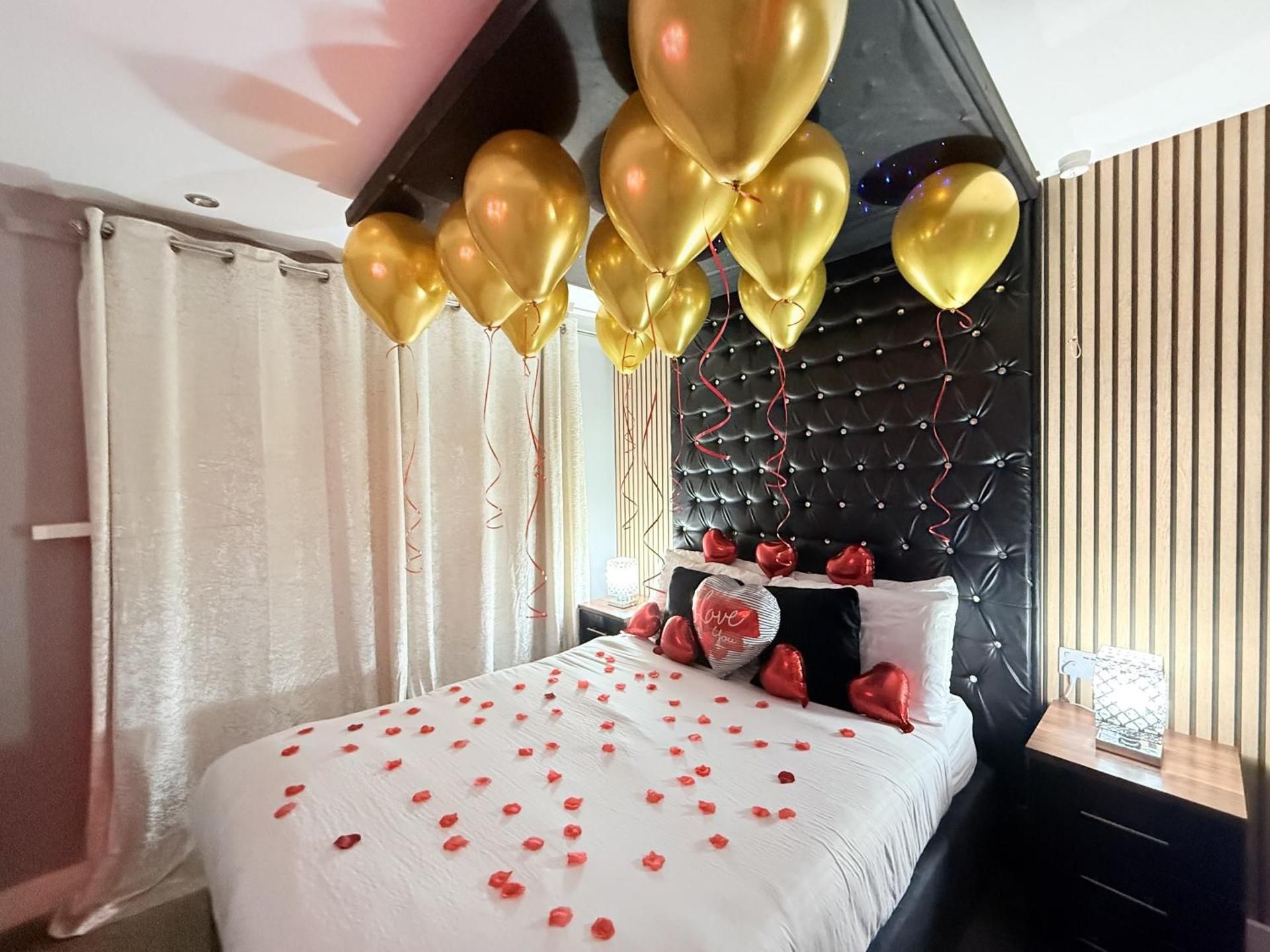 Mansa Apartments One-Bedroom Apartment with Spa Bath