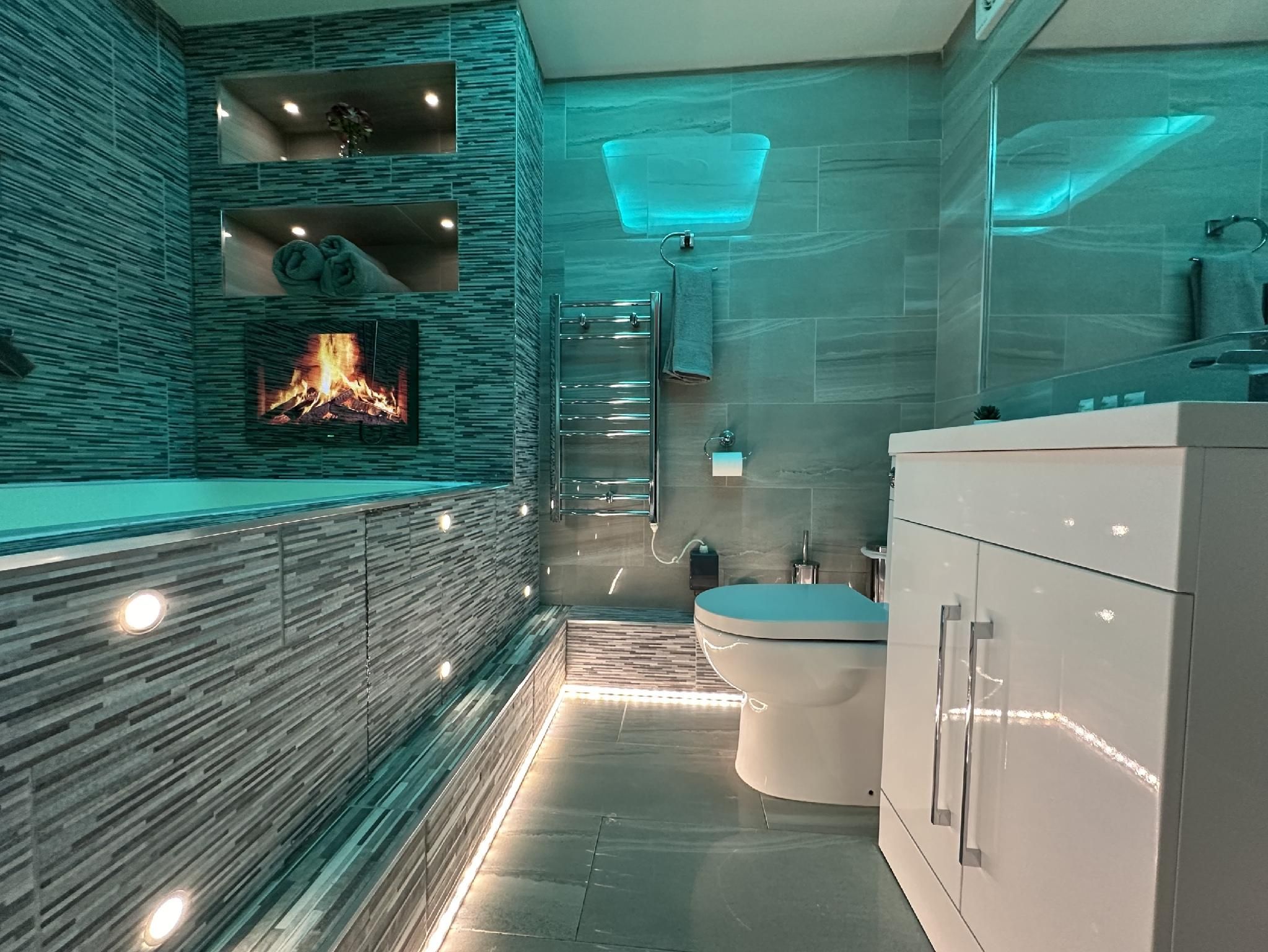 Suite-Deluxe-Whirlpool bath-Apartment 2