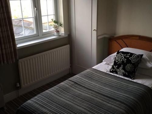 The Prince Of Wales Single Room with Bathroom