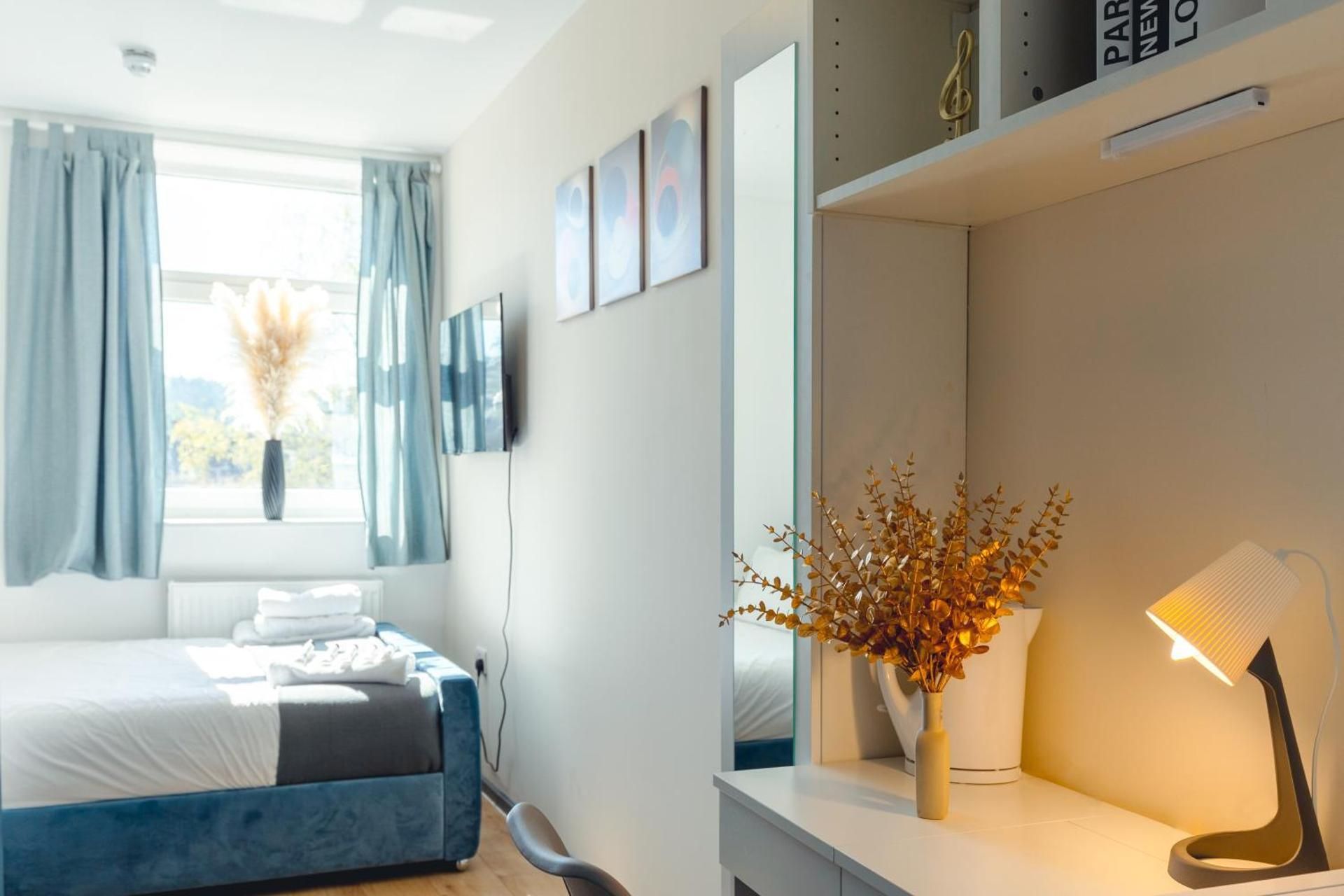 Deluxe Double Room with Shower