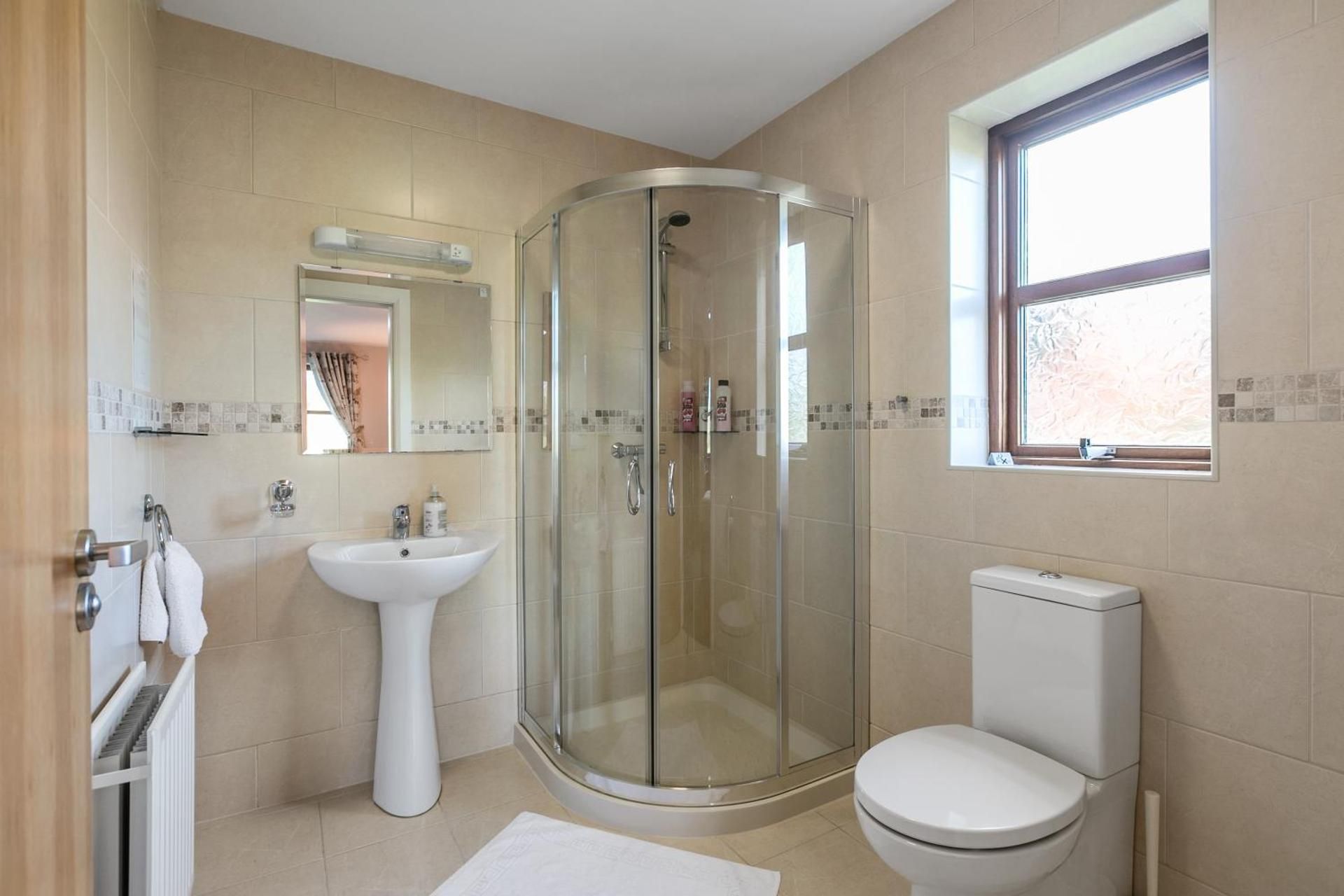 Double or Twin Room with Shower