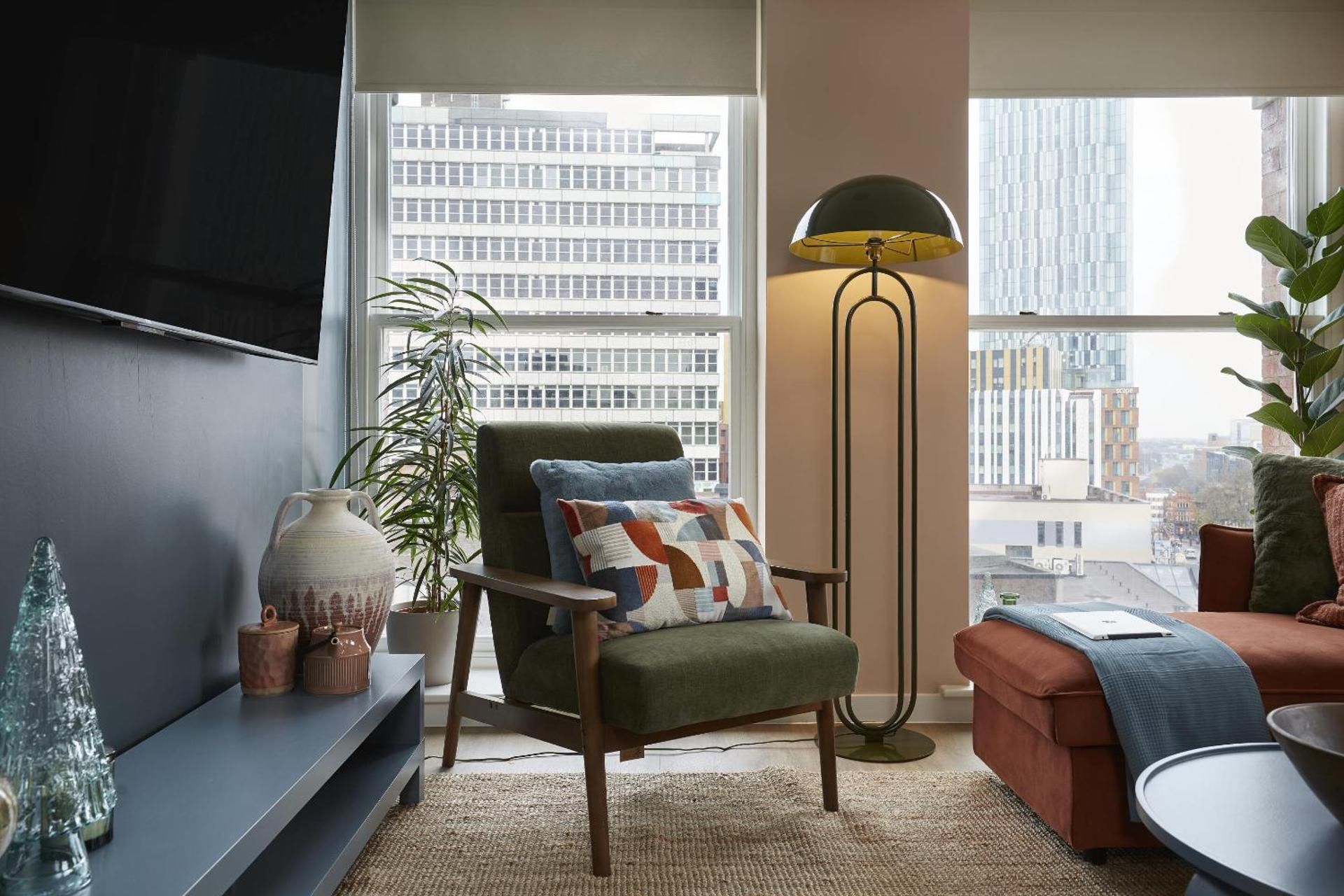 DELUXE APARTMENT