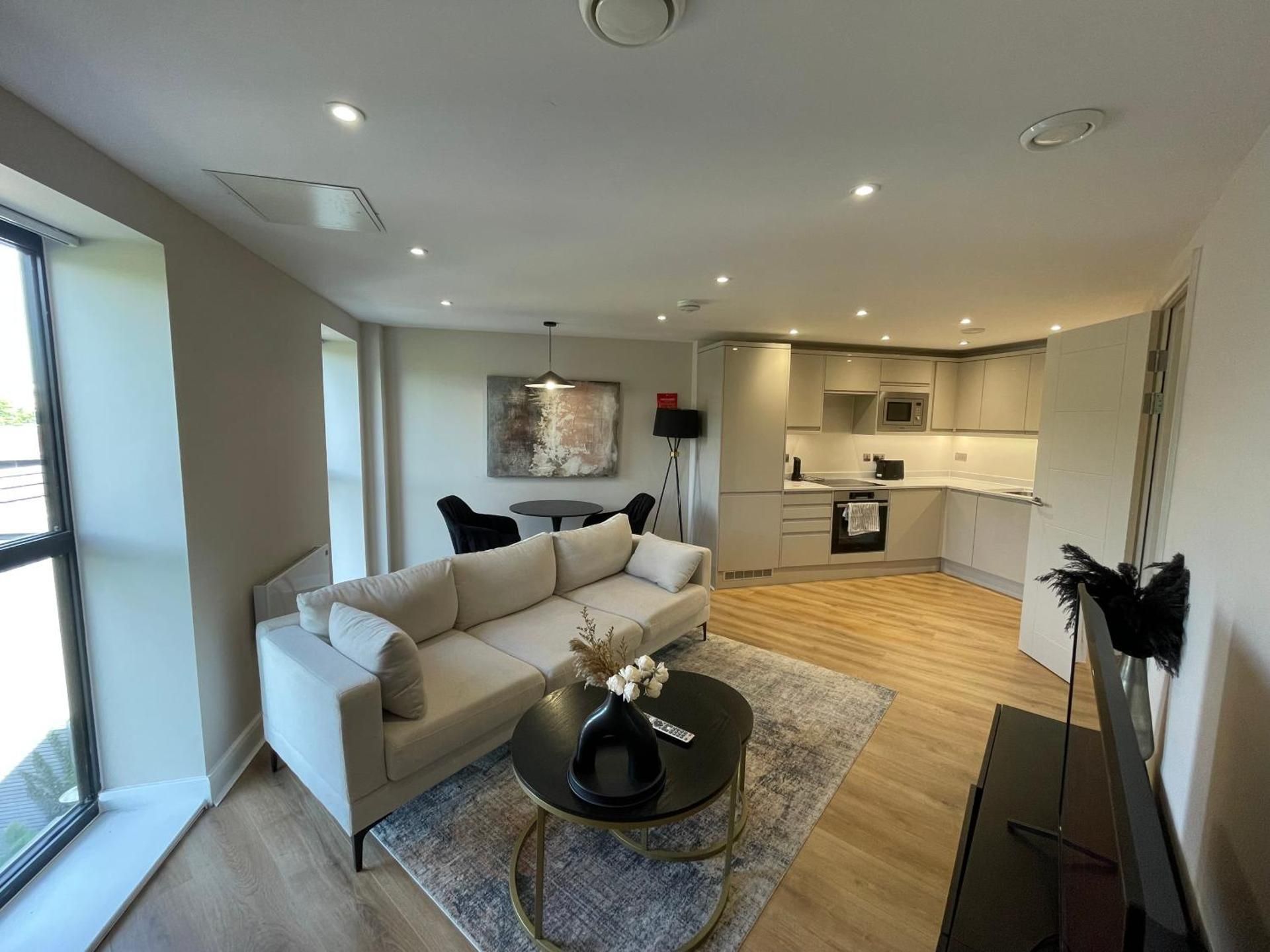 Deluxe One-Bedroom Apartment with City View