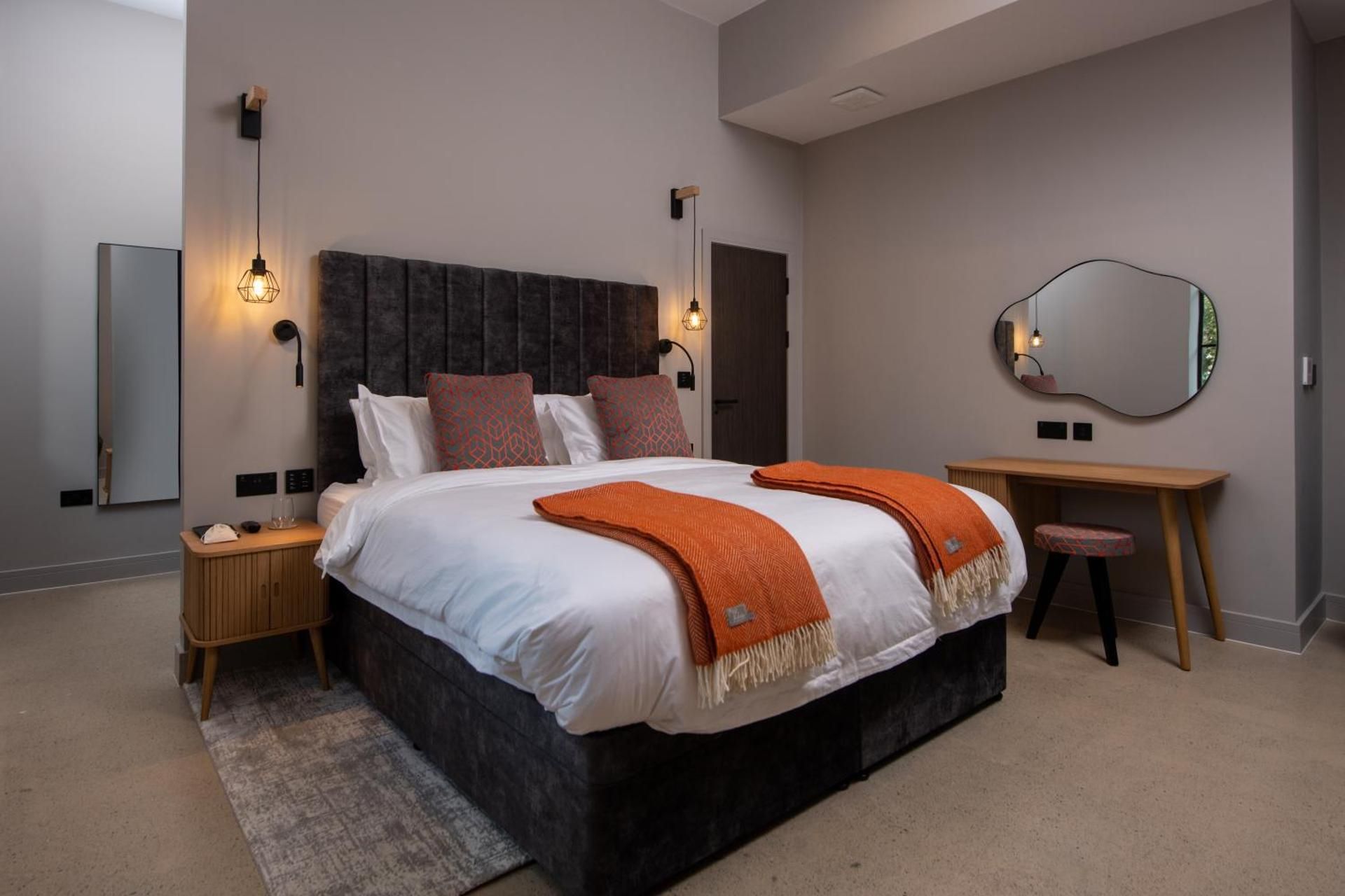 Superior King Suite