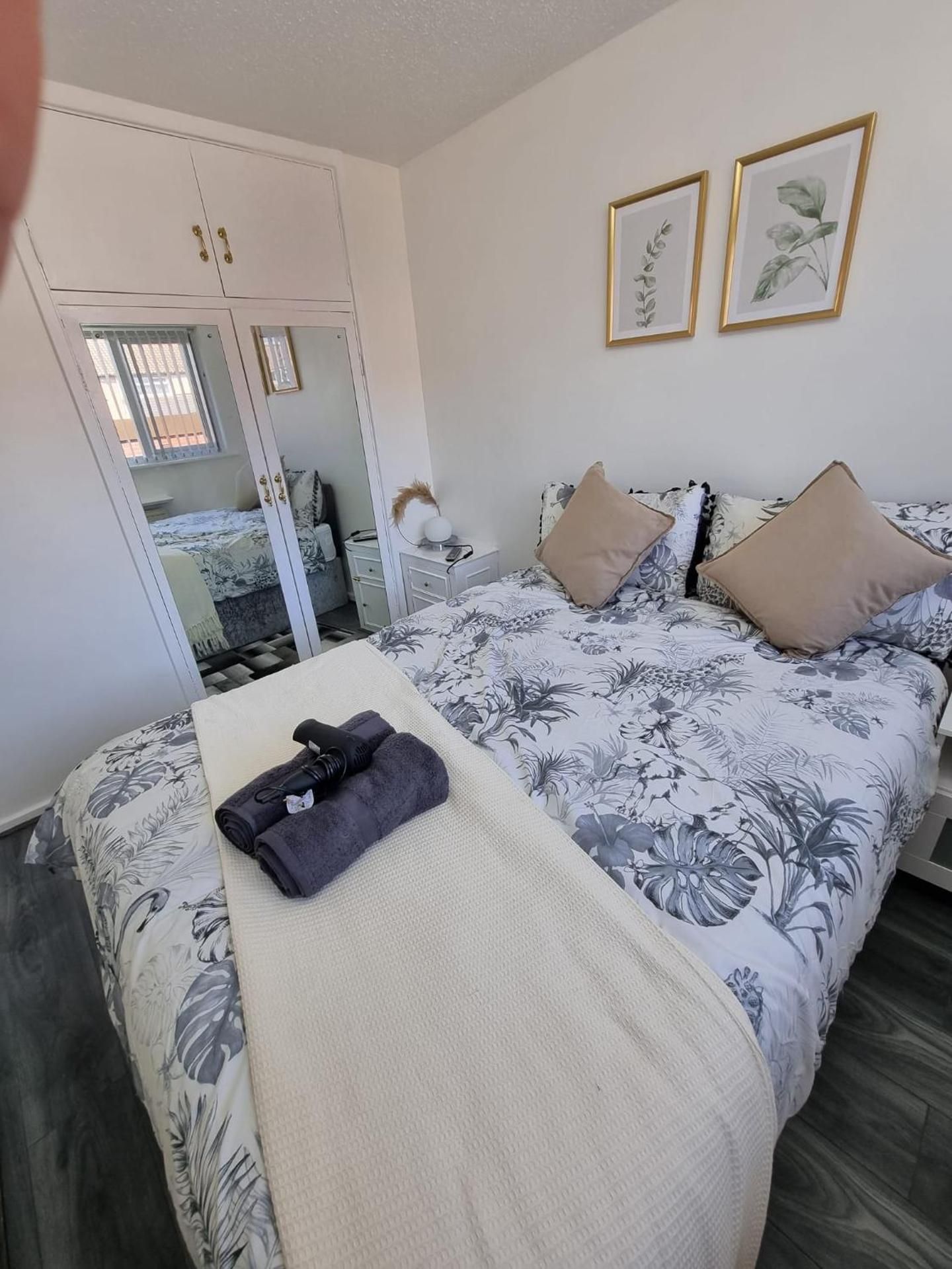 Deluxe Double Room with Shower