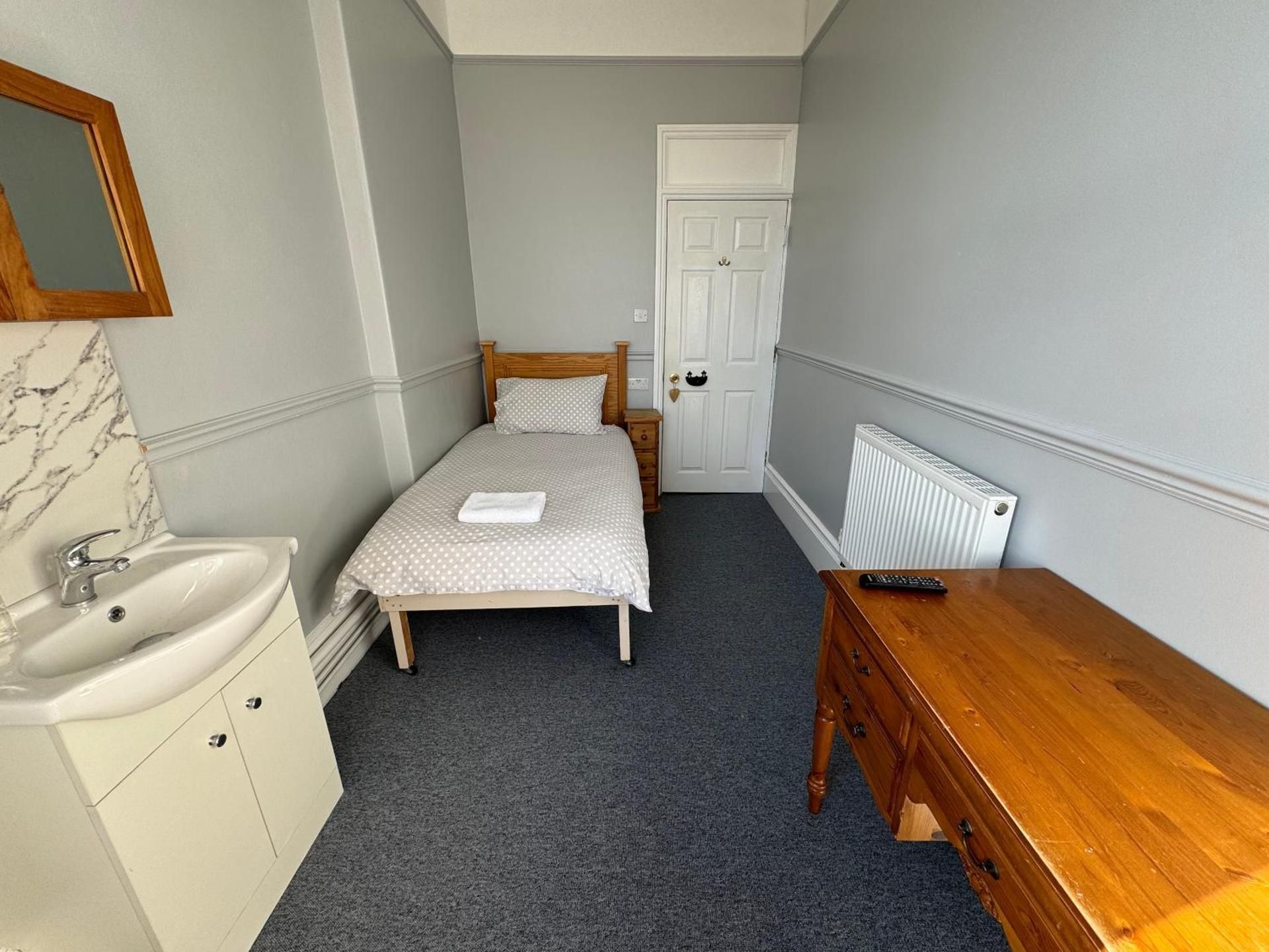 Single Room with Shared Bathroom