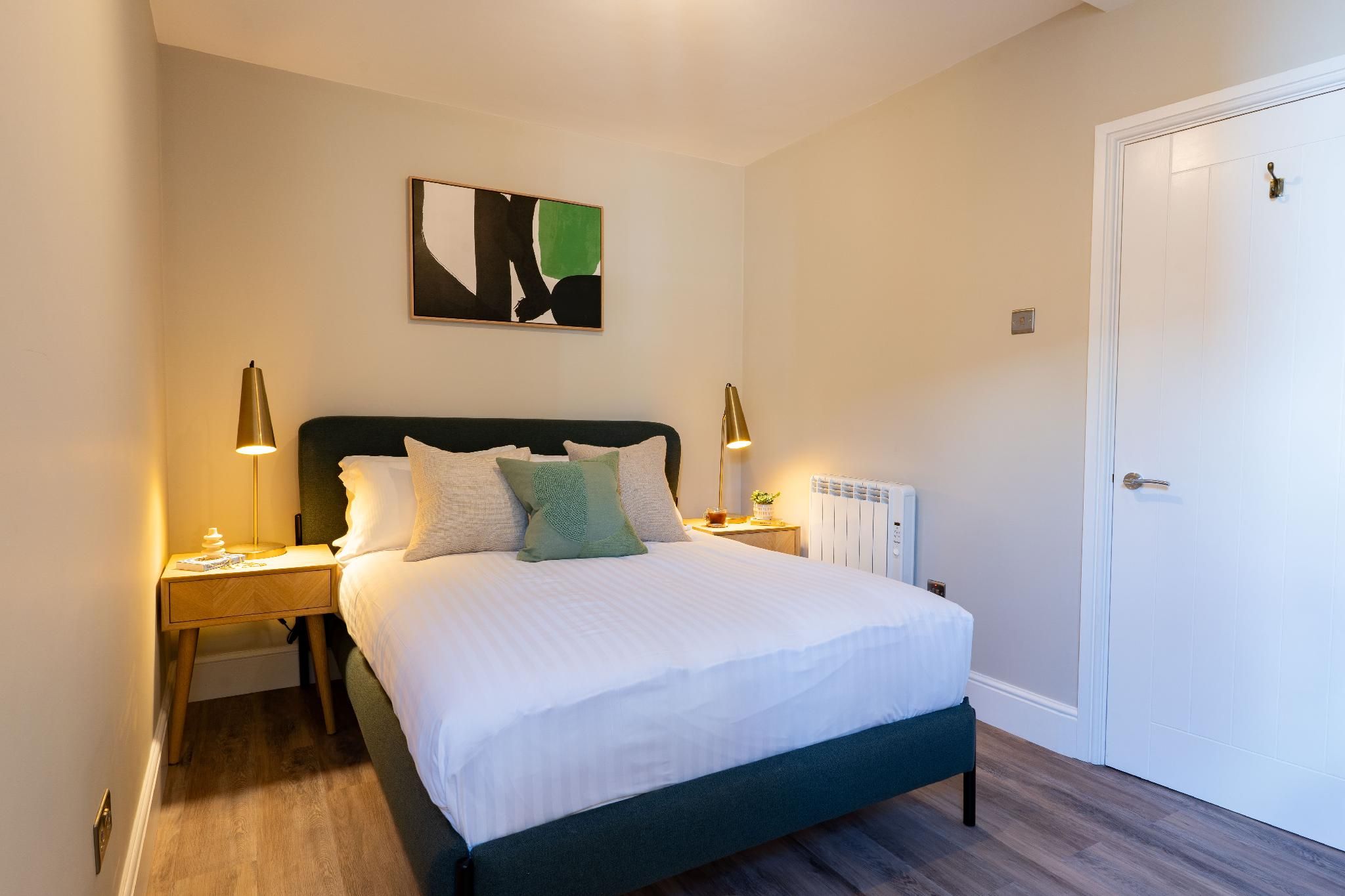 1 Bedroom Apartment