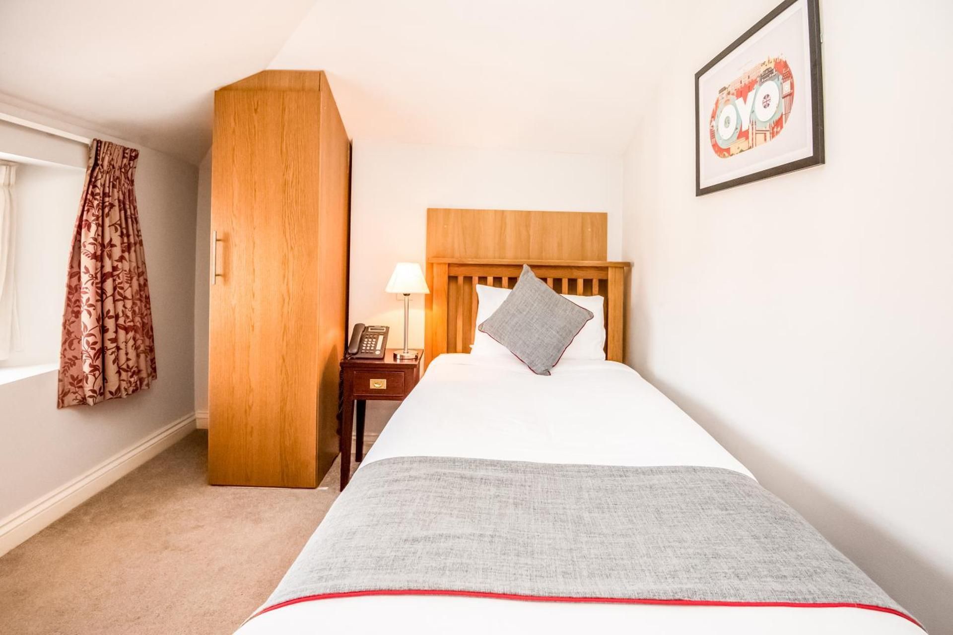 Deluxe Single Room