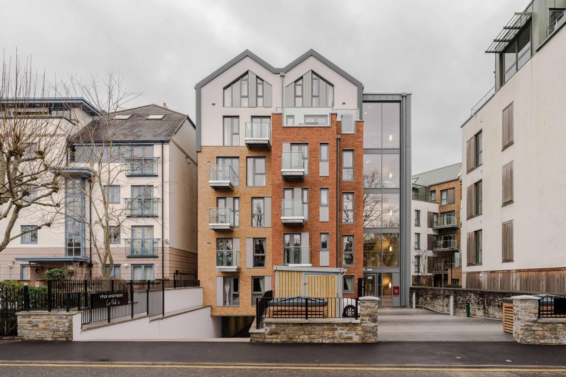 Waterside Living I Luxe Apartments