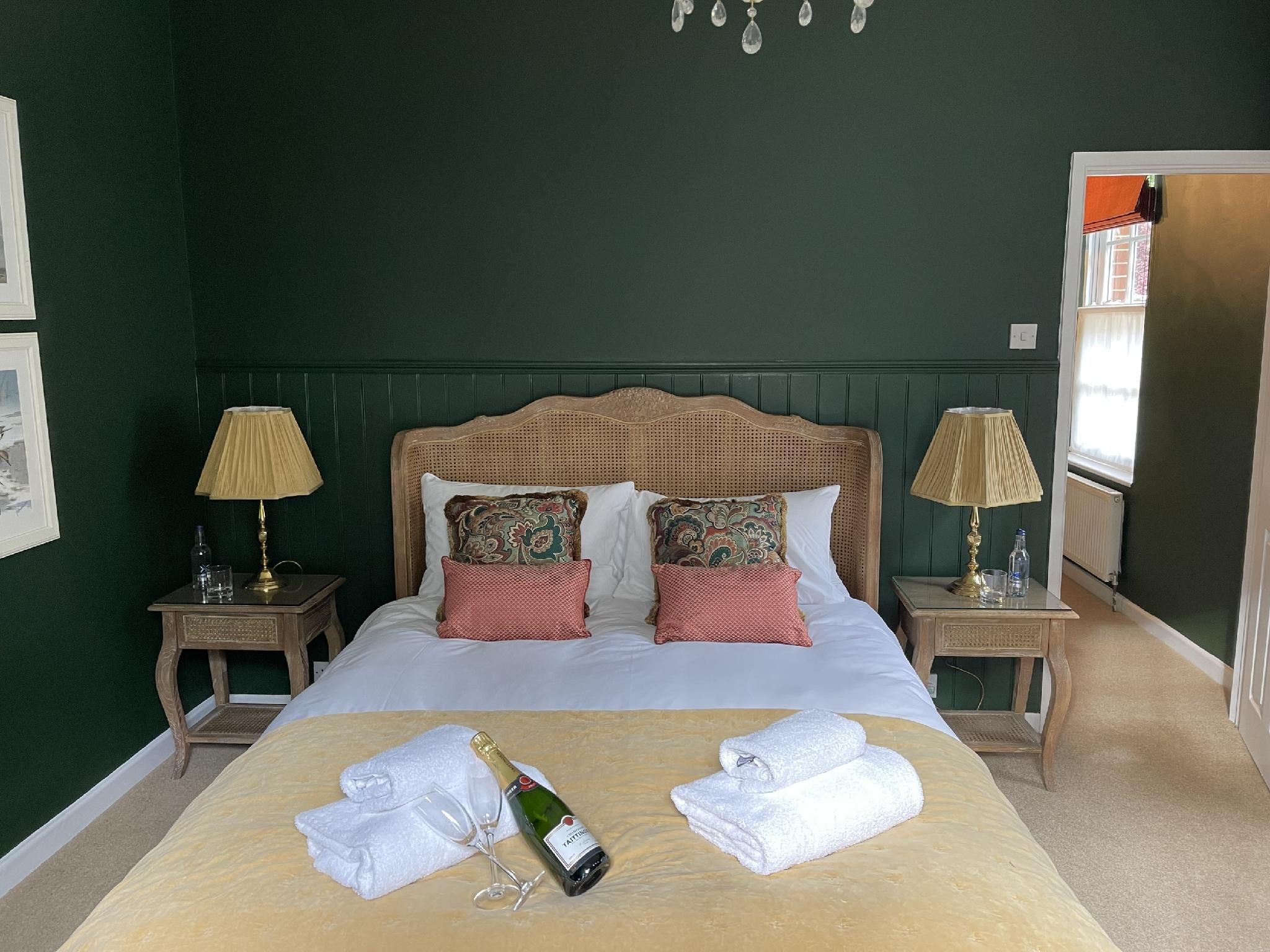 Luxury-Ensuite with Shower-Family Room-First Floor
