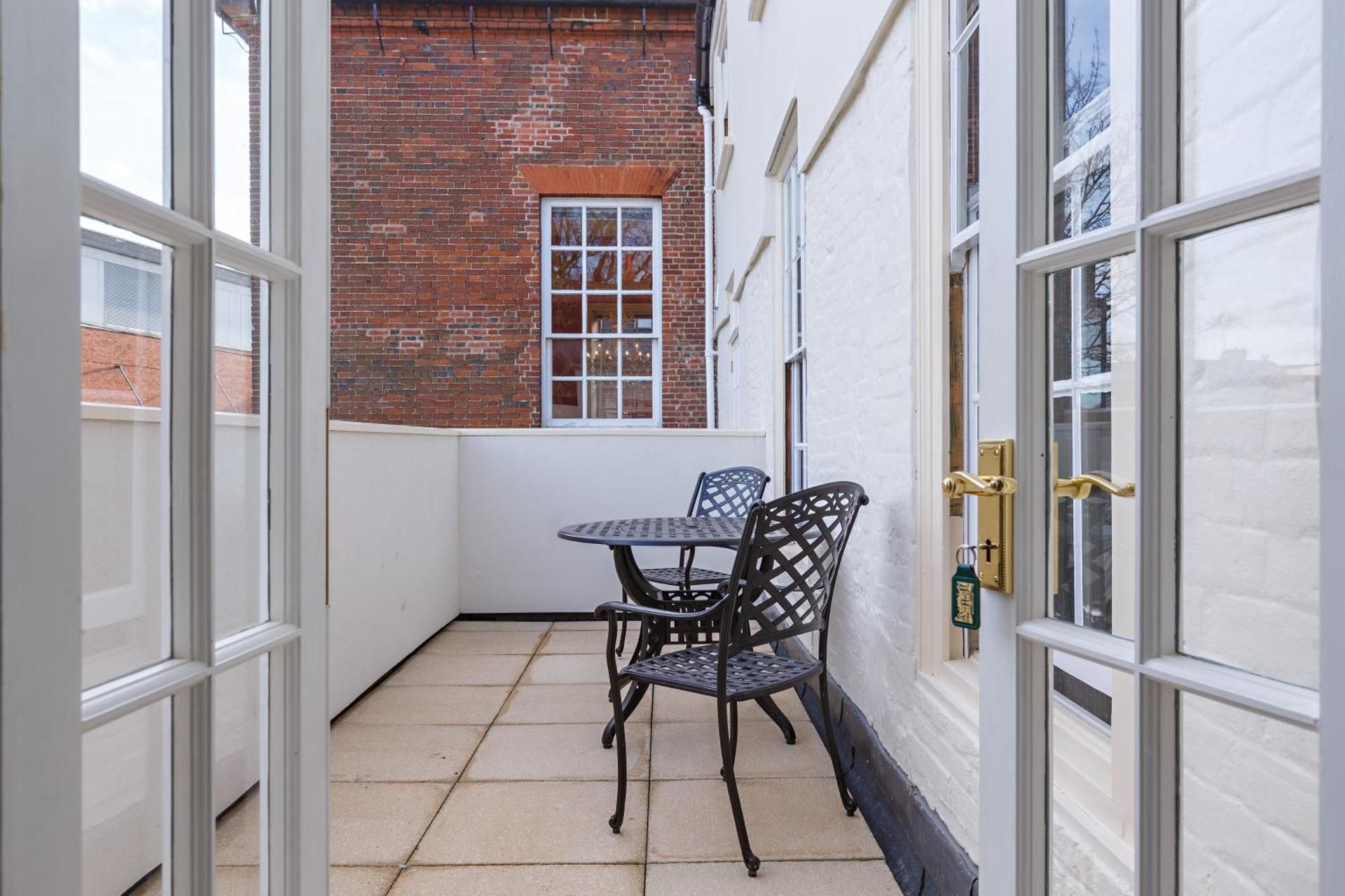 Suite with City View