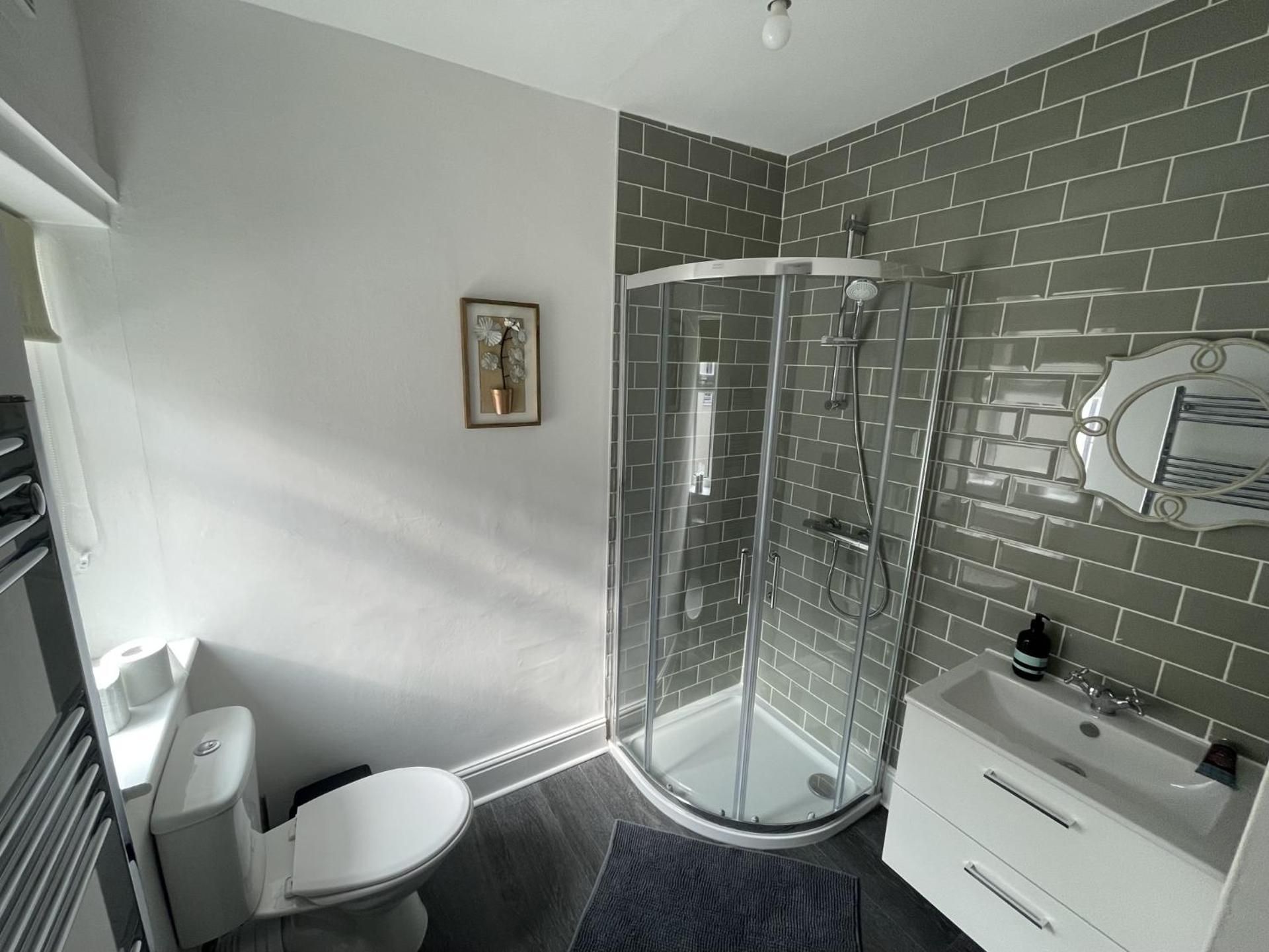 Deluxe Double Room with Shower