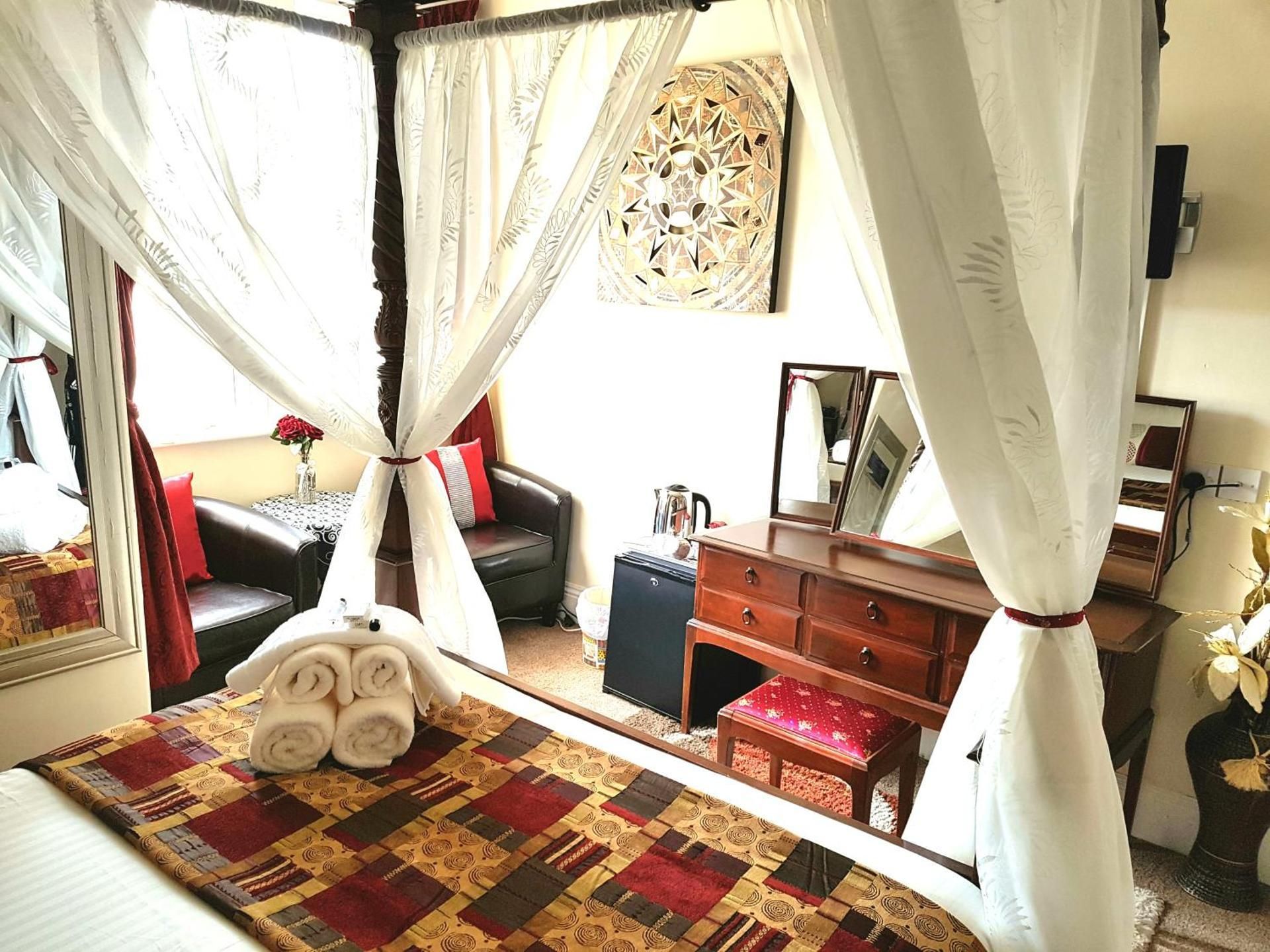 Four Poster Bedroom