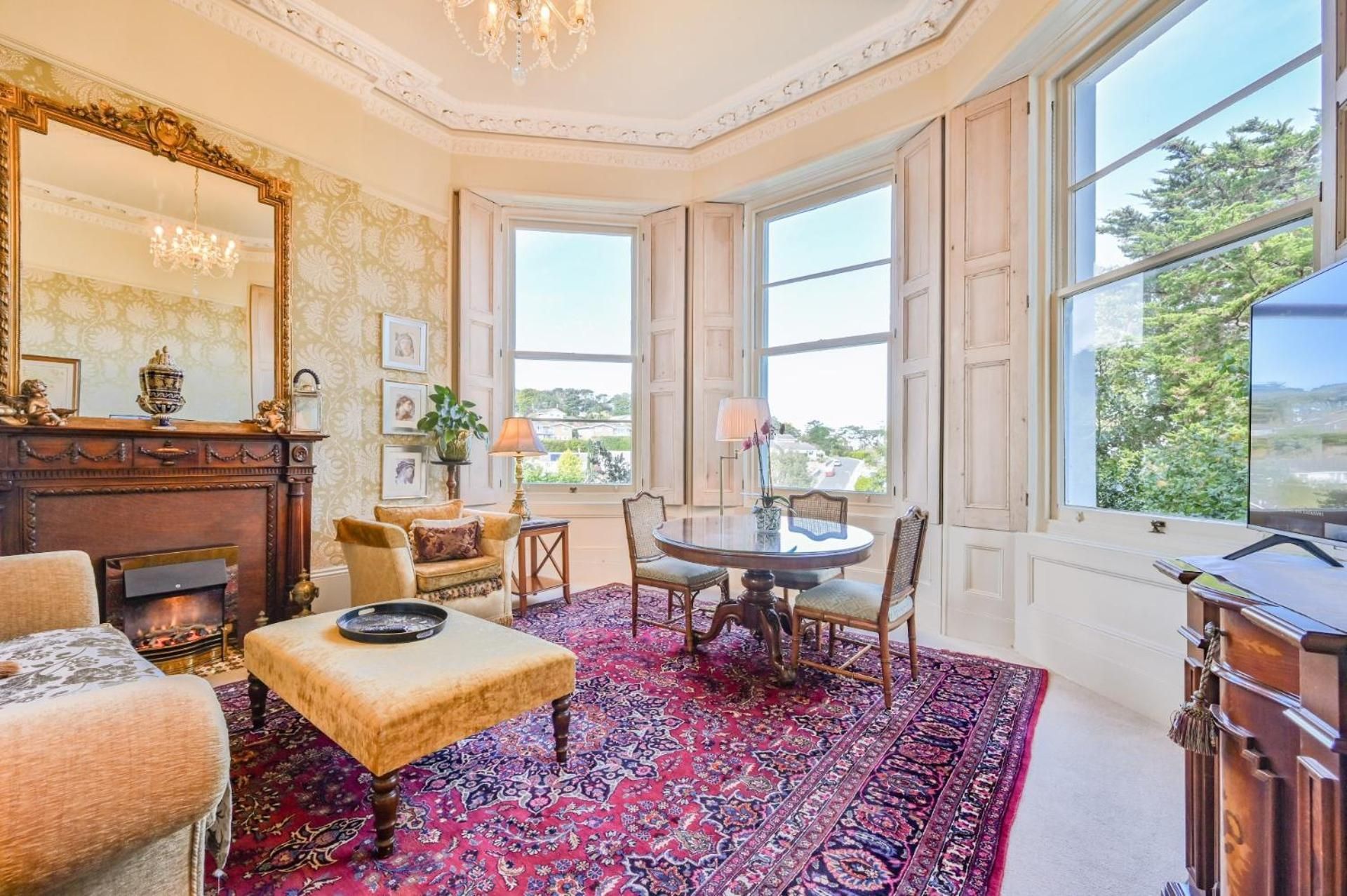 Deluxe One-Bedroom Apartment with Garden View
