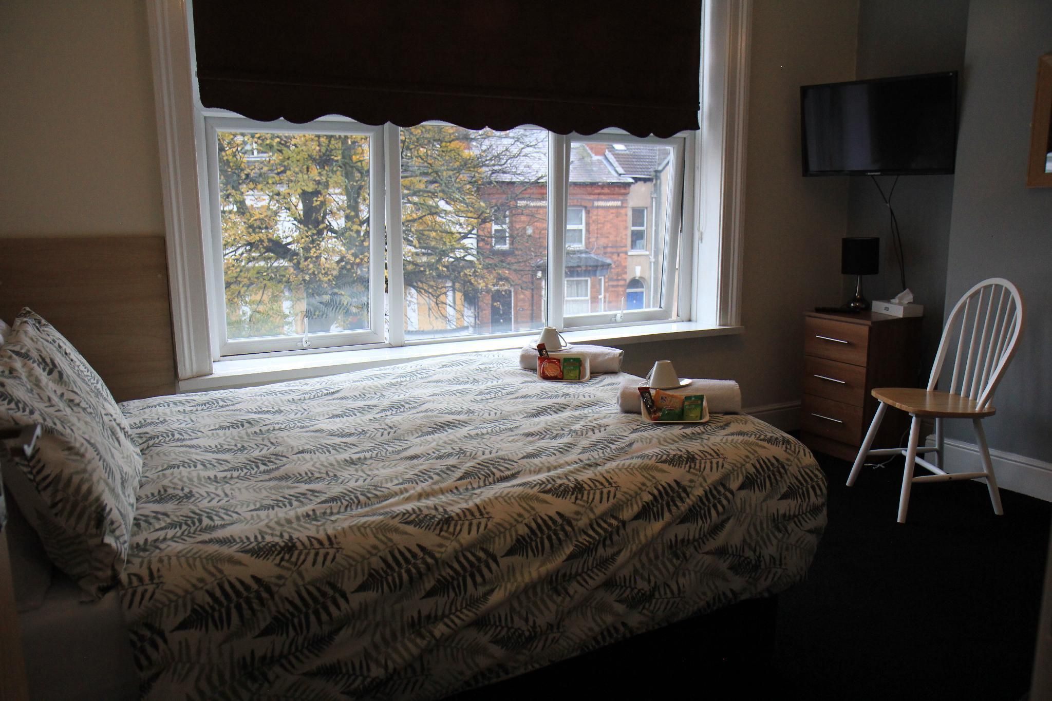 Double room-Classic-Shared Bathroom-Street View