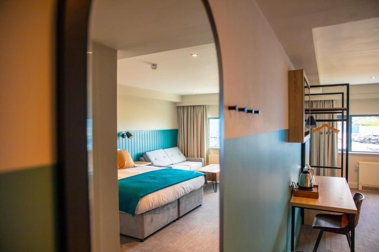 double room with sofa bed