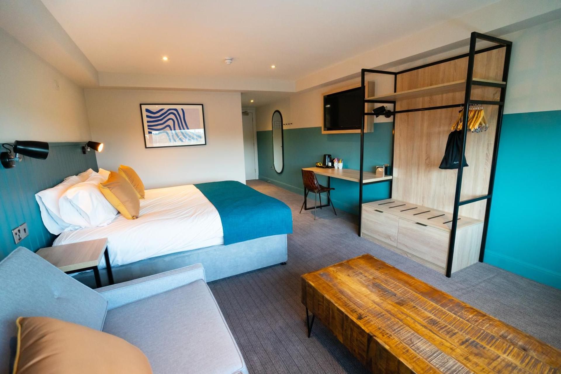 double room with sofa bed