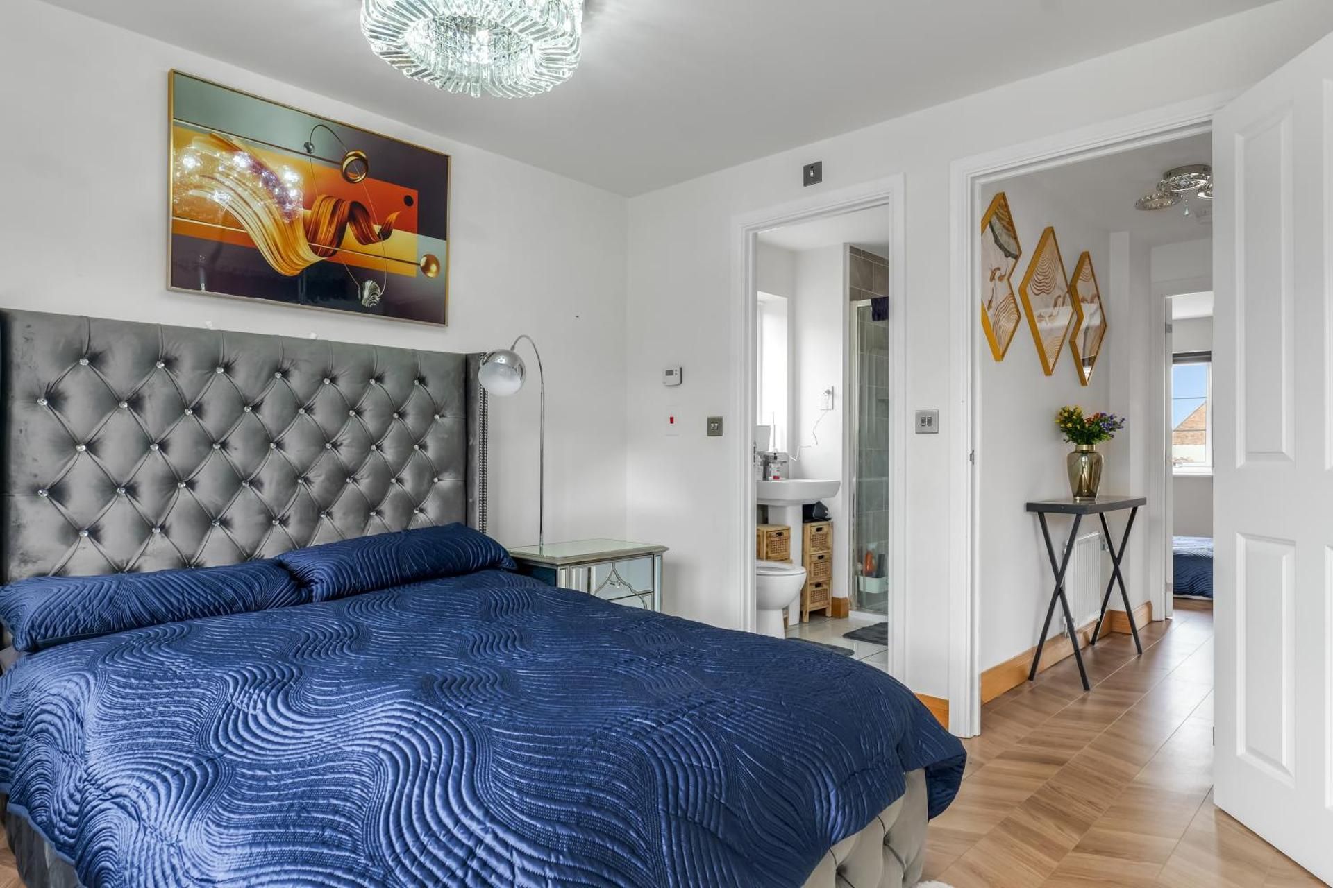 Deluxe Queen Room