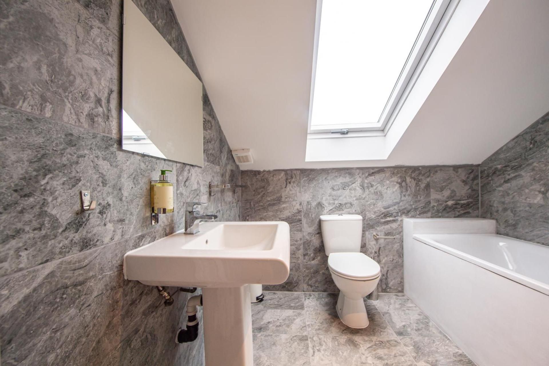 The Blossoms Liverpool City - Modern Studios and Apartments near Anfield Studio Apartment 2