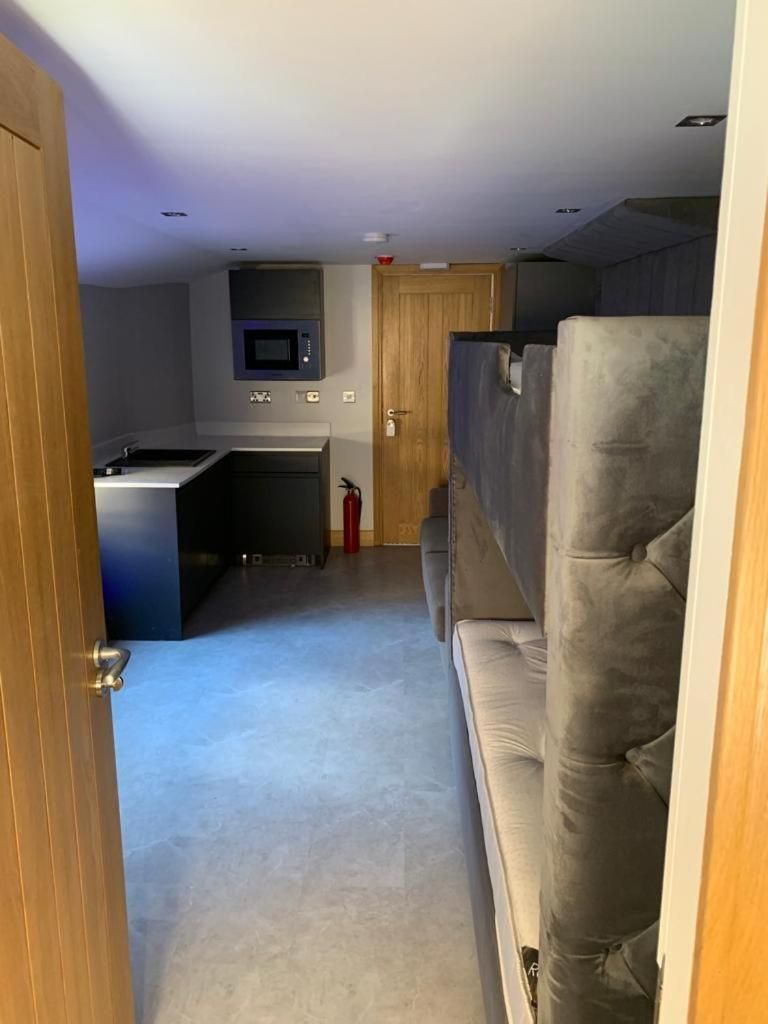 Belvedere Aparthotel - 83 Mount Pleasant Apartment 2