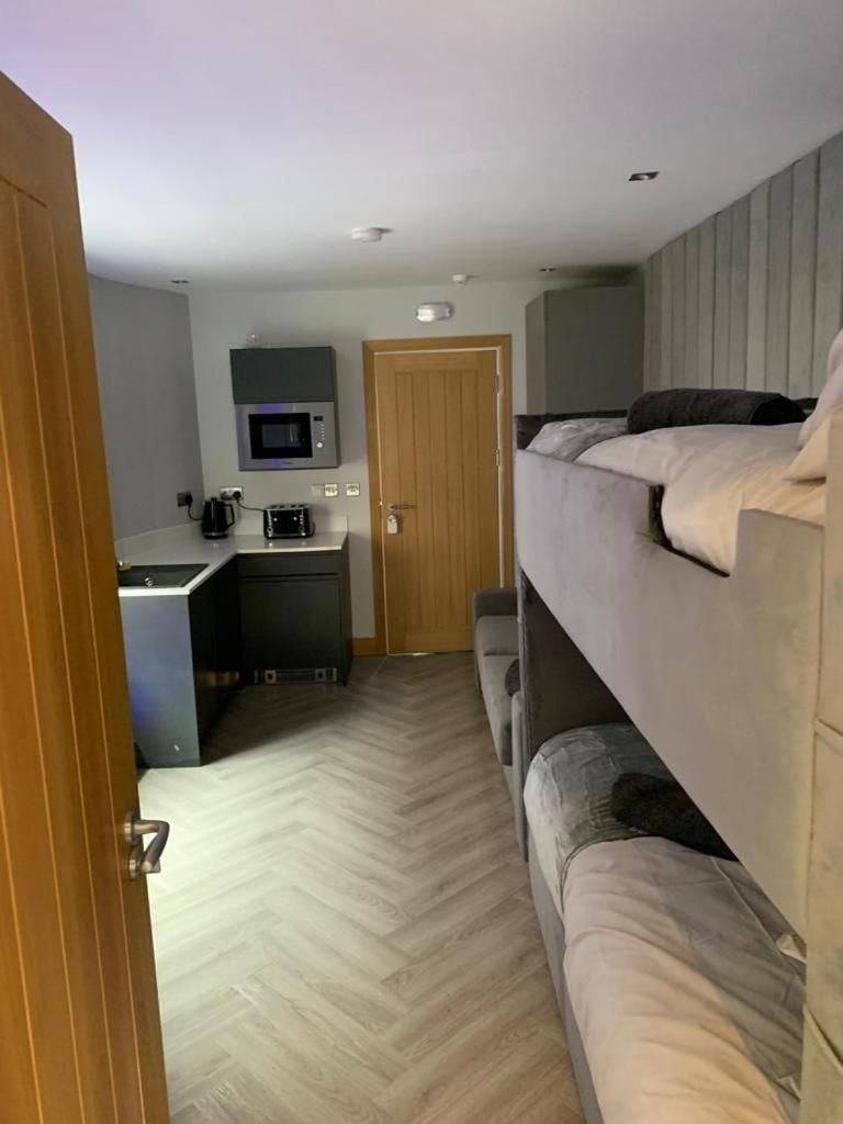 Belvedere Aparthotel - 83 Mount Pleasant Apartment