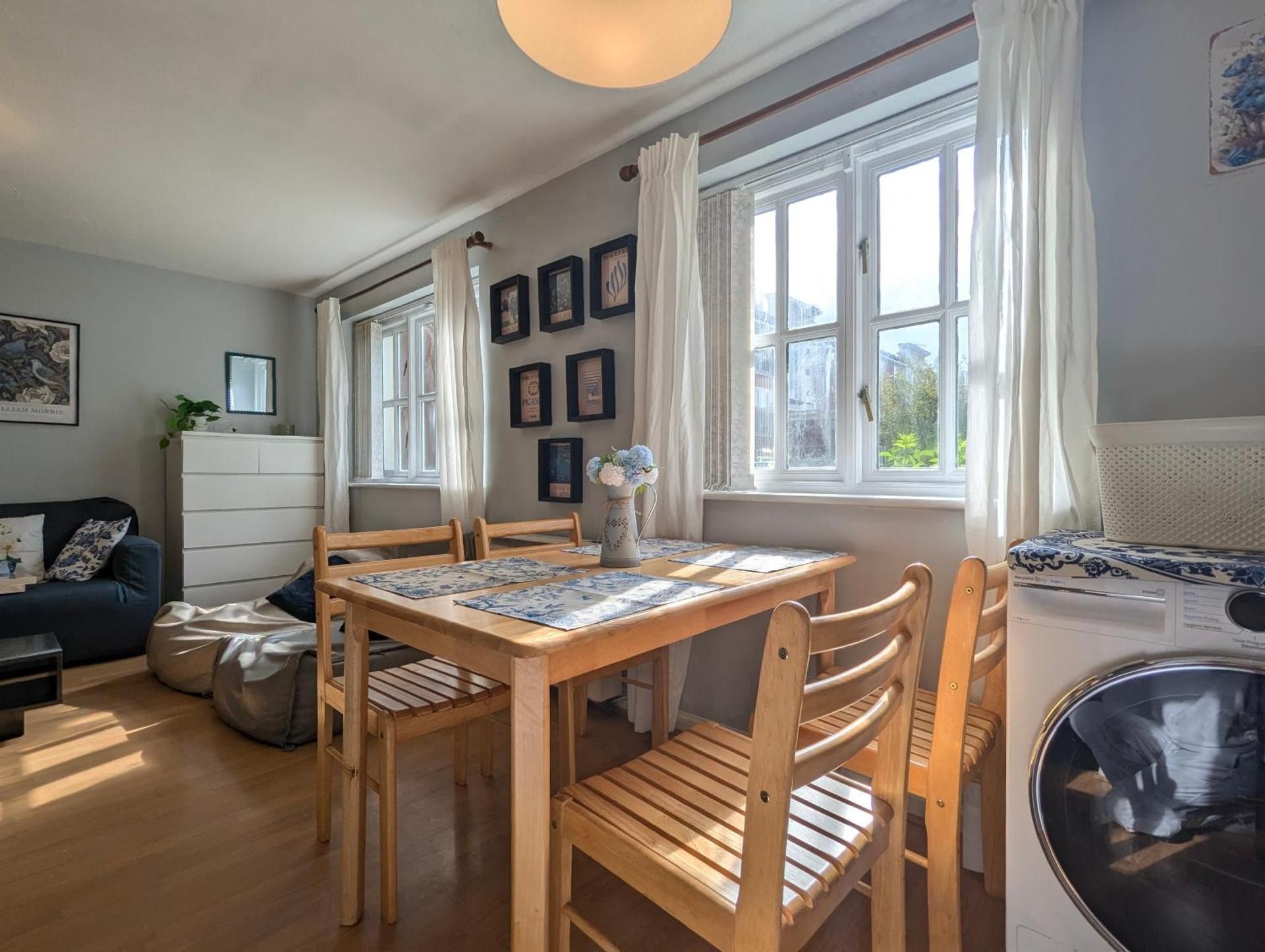 City Centre Vintage Theme Guest Rooms Free Parkin