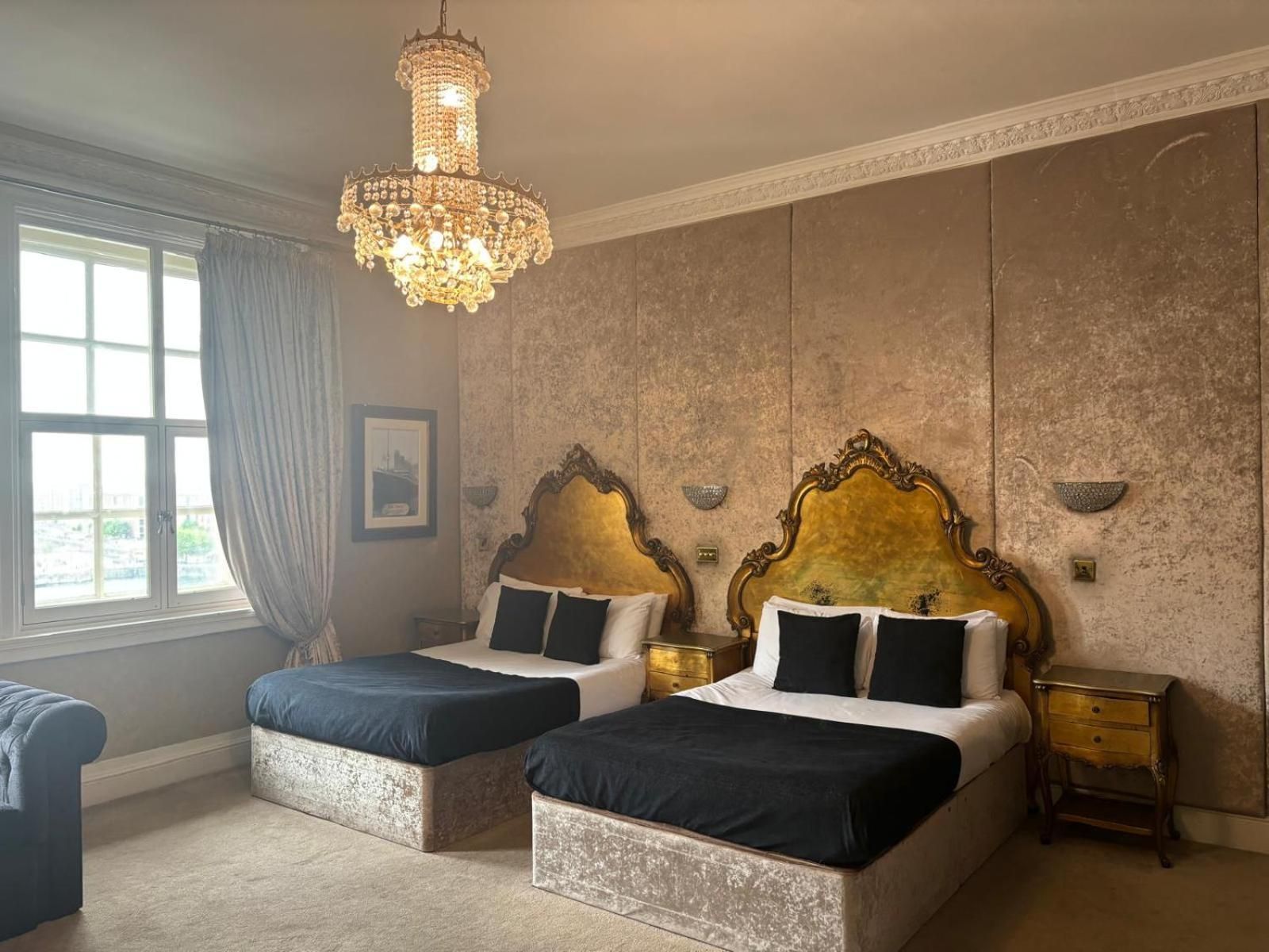 Superior King Room
